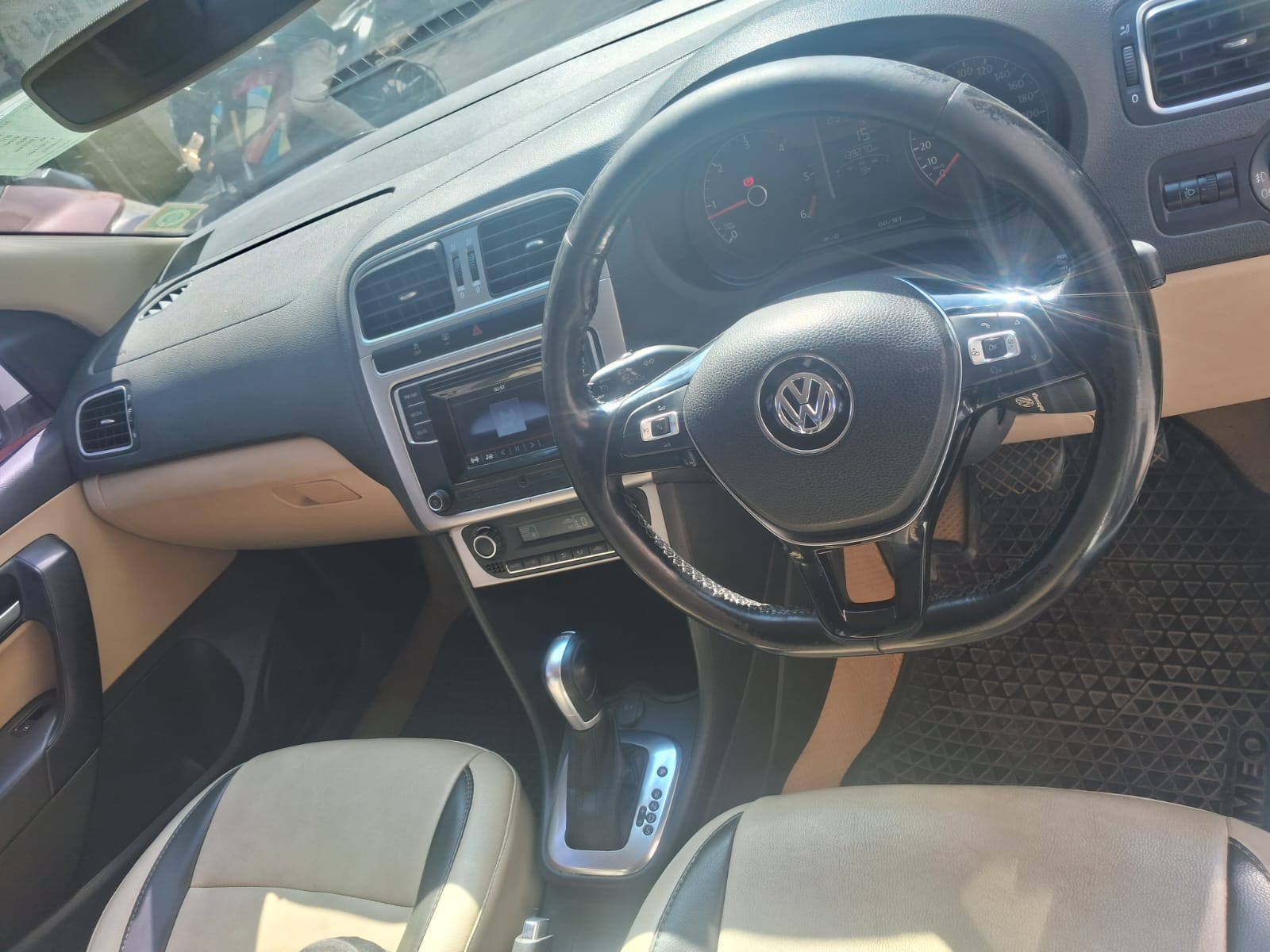 Volkswagen AMEO - Image 7