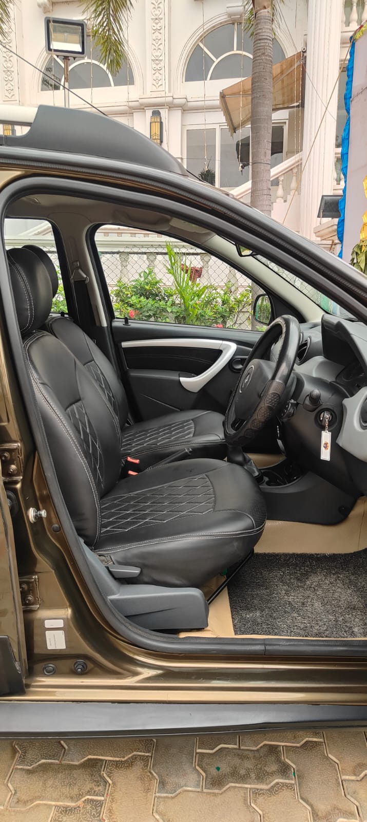 Renault Duster - Image 9