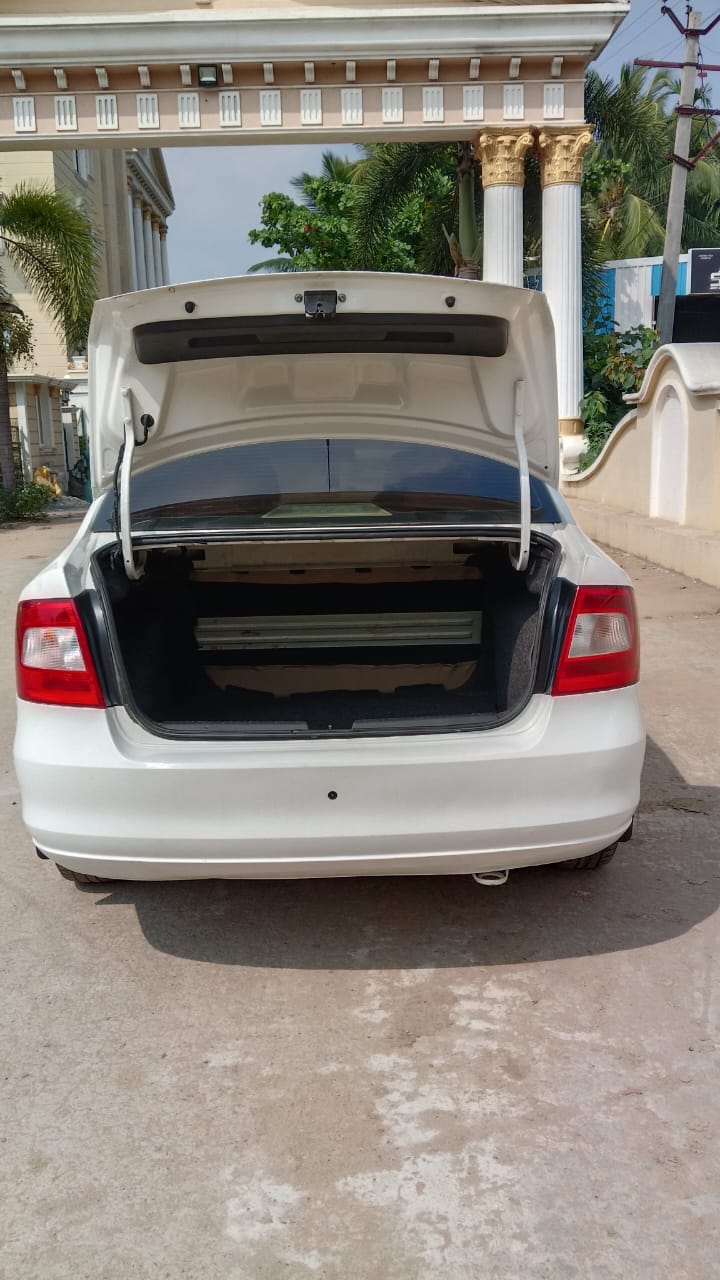 Skoda Rapid - Image 3
