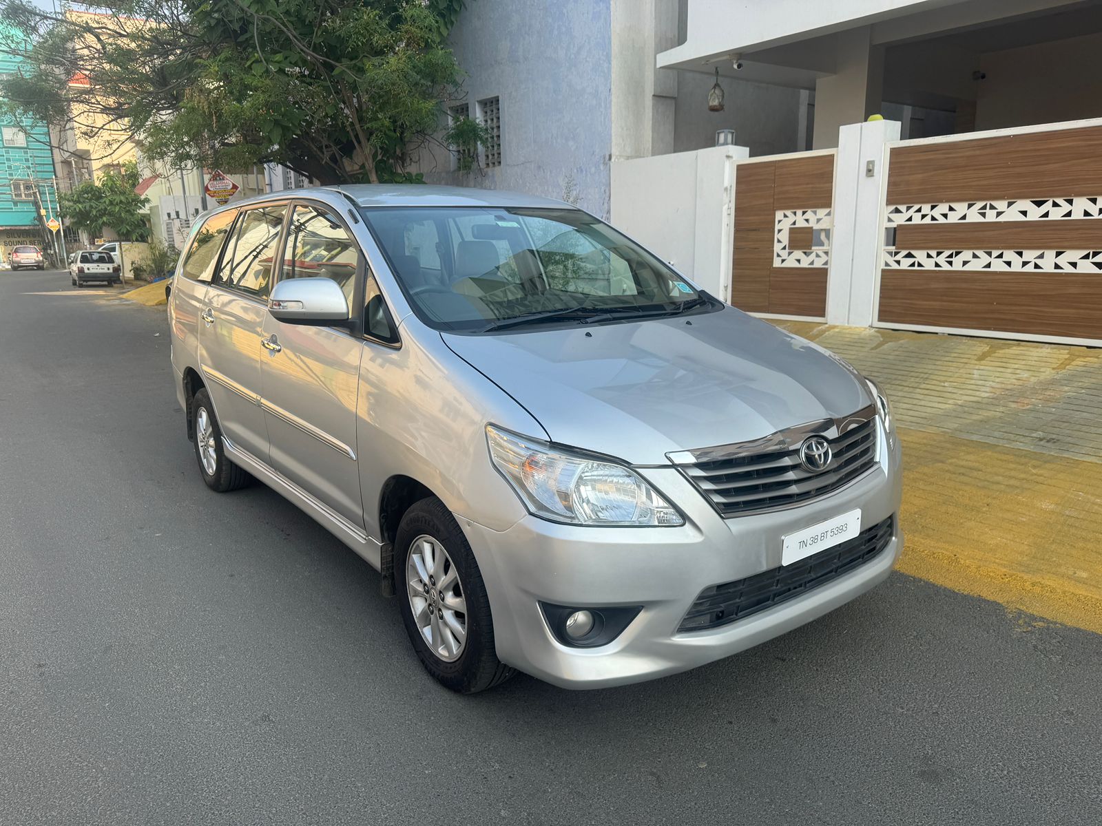 Toyota Innova - Image 8