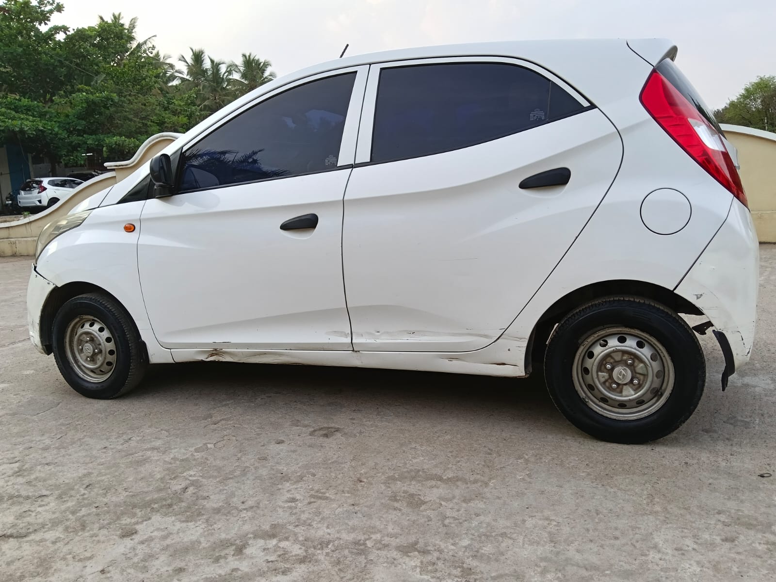 Hyundai Eon - Image 2