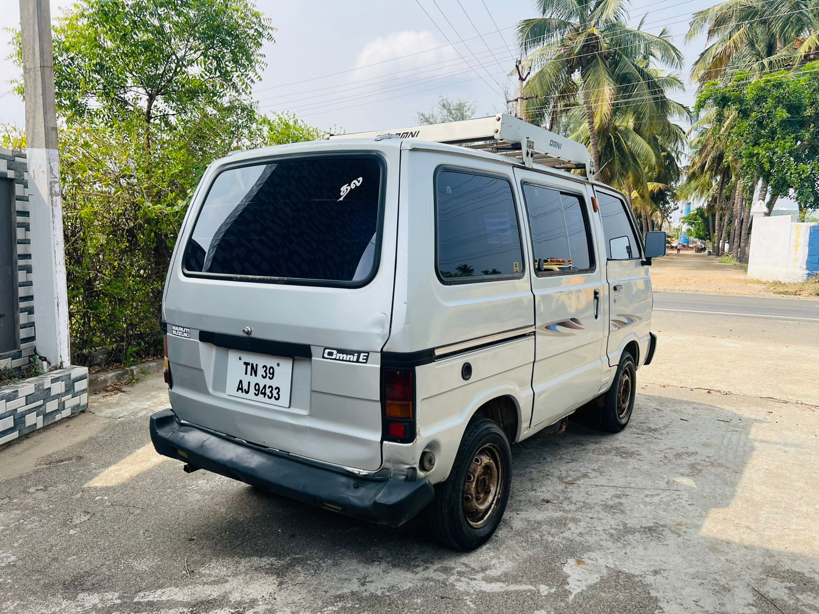 Maruti Suzuki Omni - Image 7