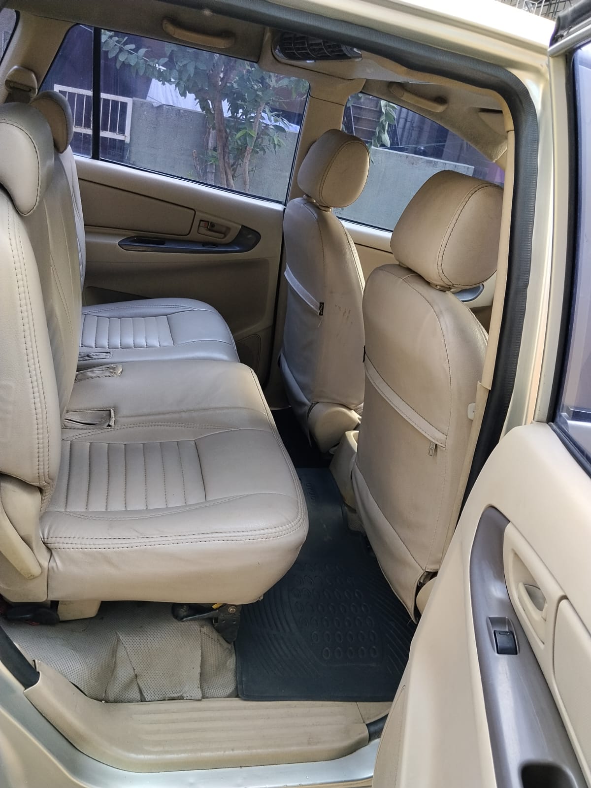 Toyota Innova - Image 5