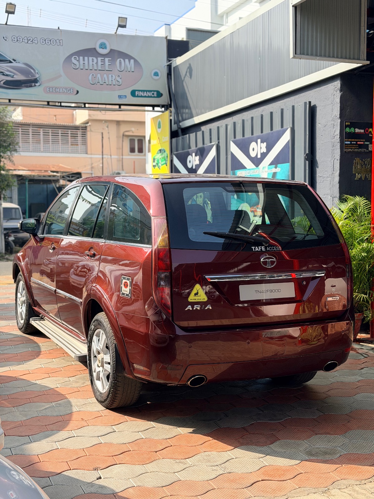 Tata Aria - Image 2