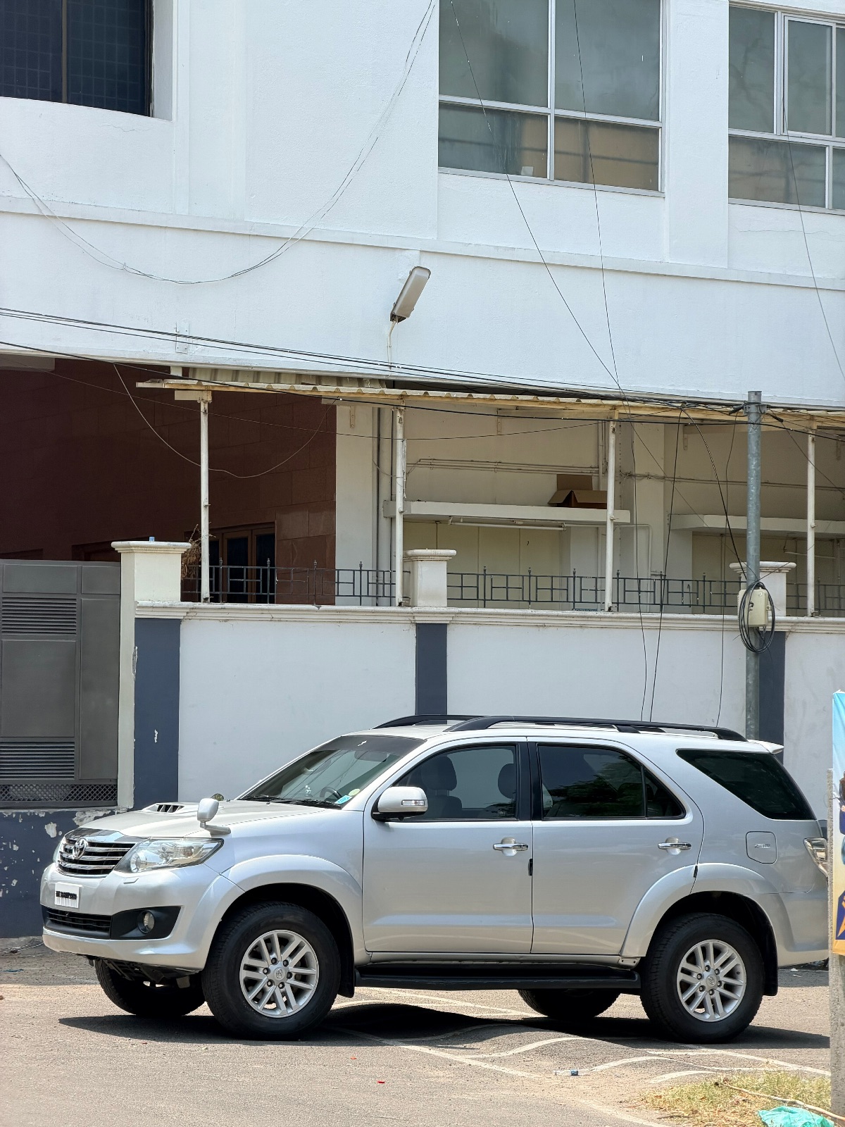 Toyota Fortuner - Image 8