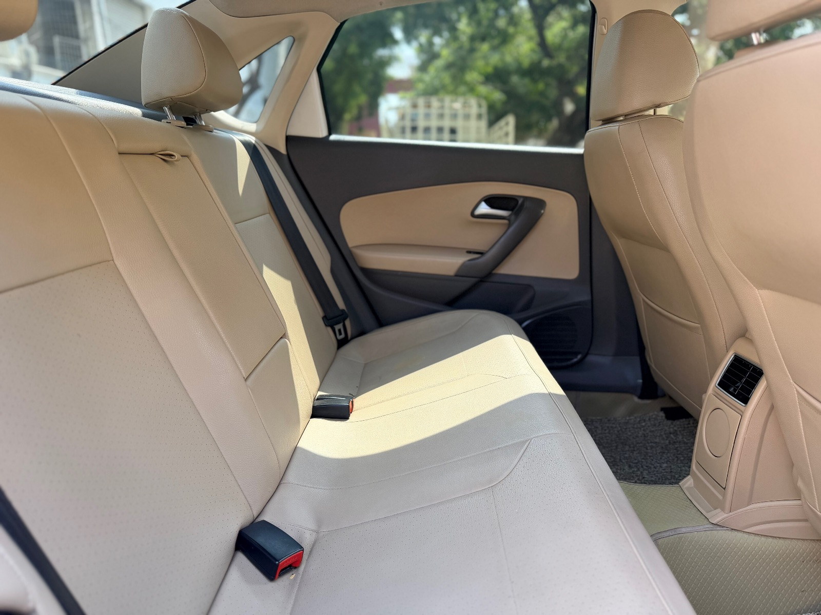 Volkswagen Vento - Image 6