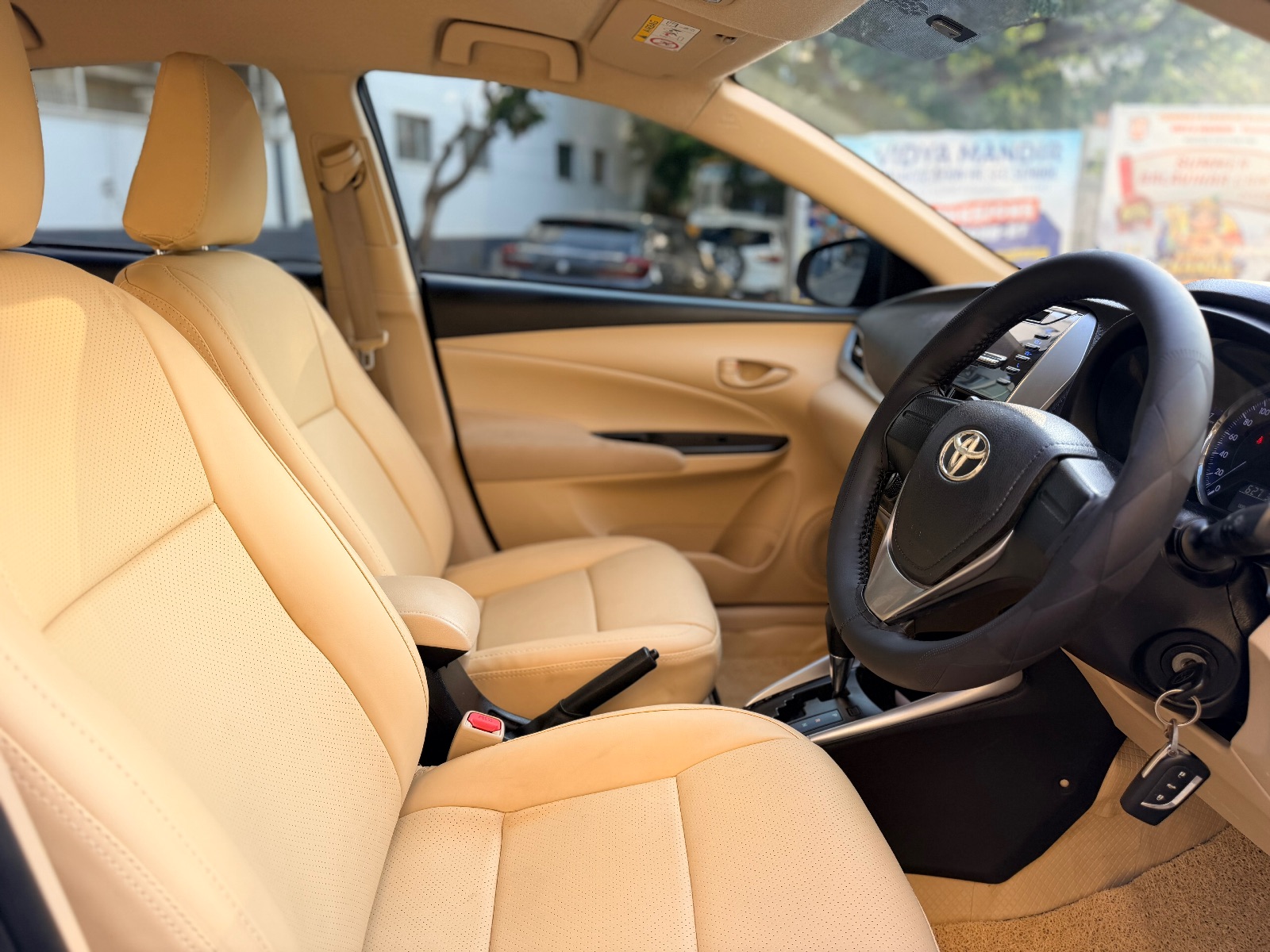 Toyota yaris - Image 7