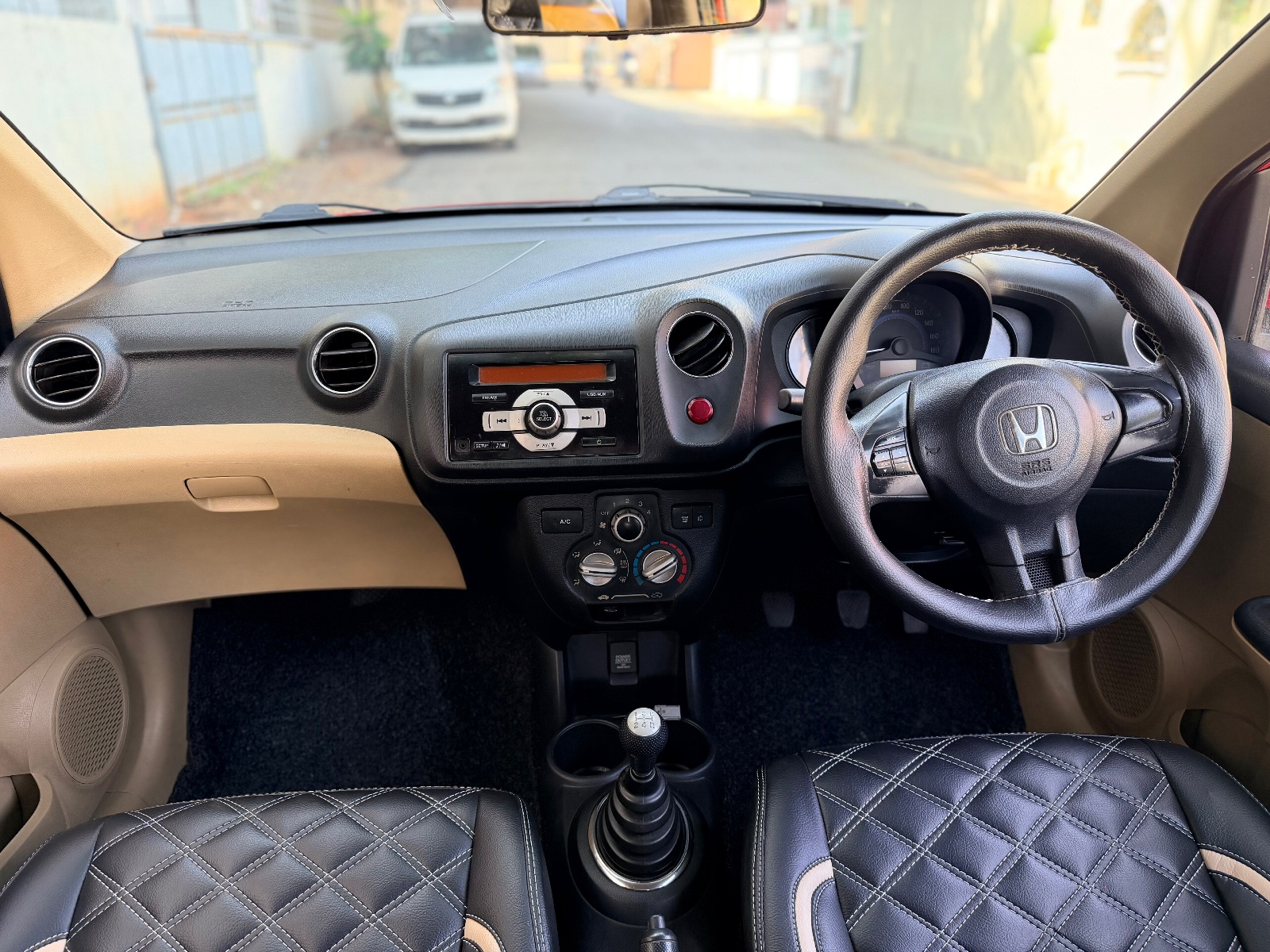 Honda Brio - Image 2