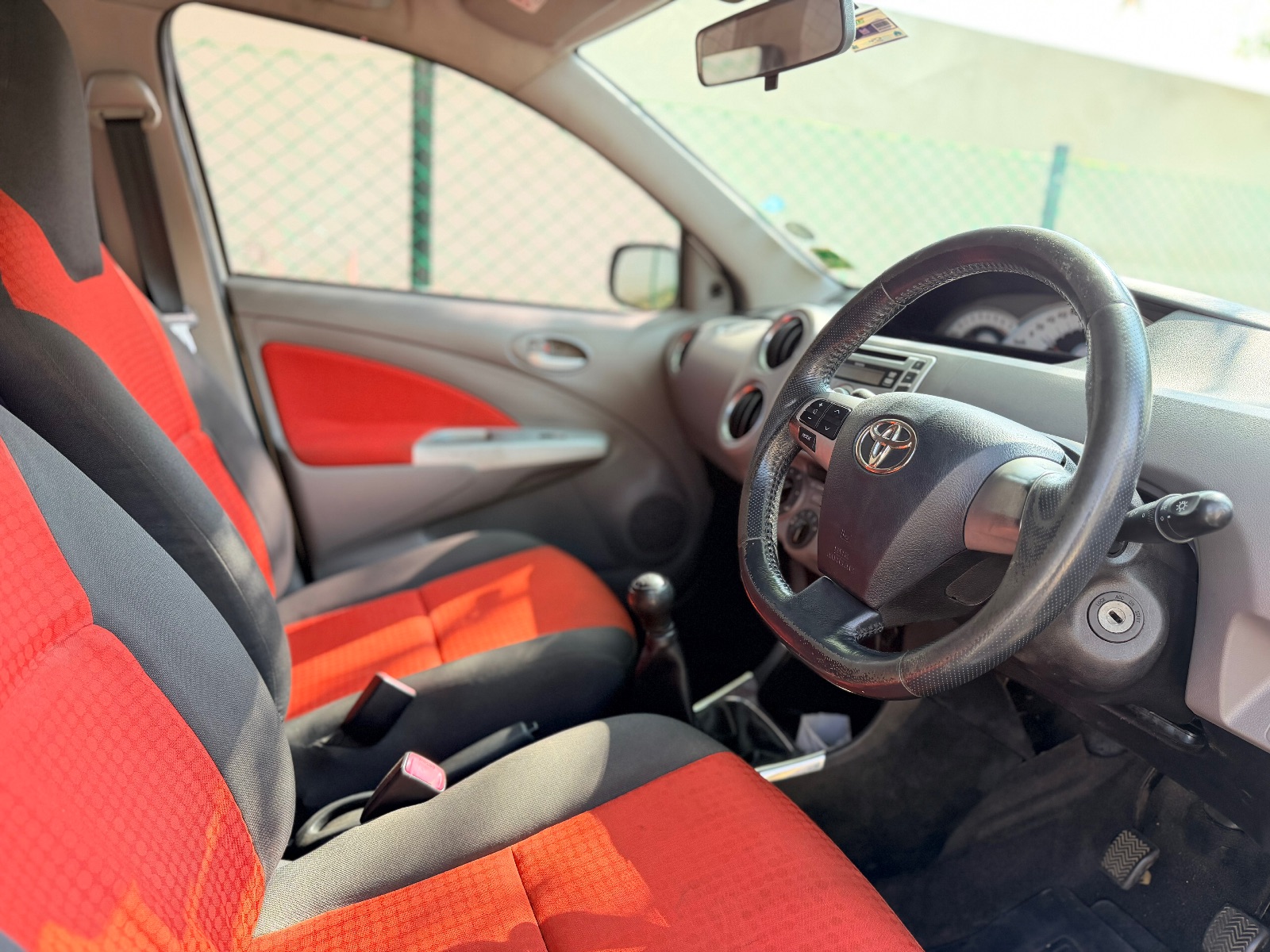 Toyota Etios - Image 2