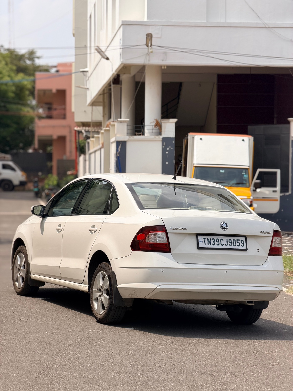 Skoda Rapid - Image 6
