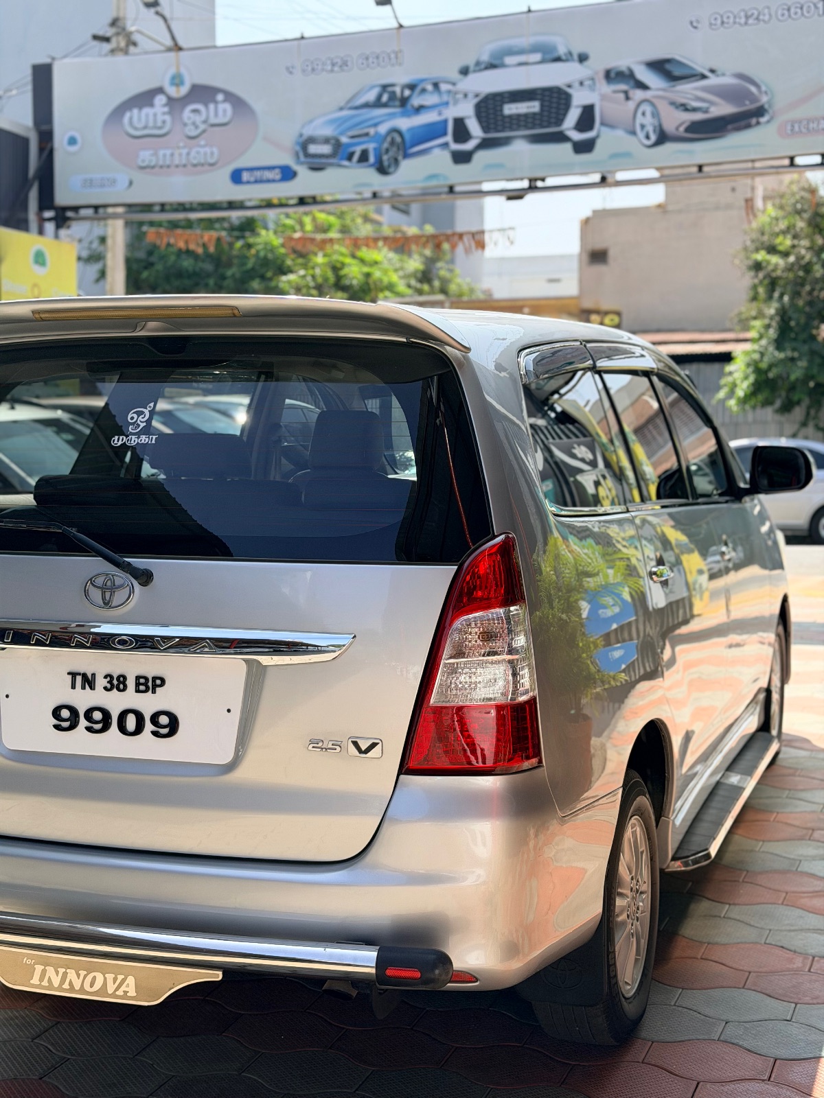 Toyota Innova - Image 4