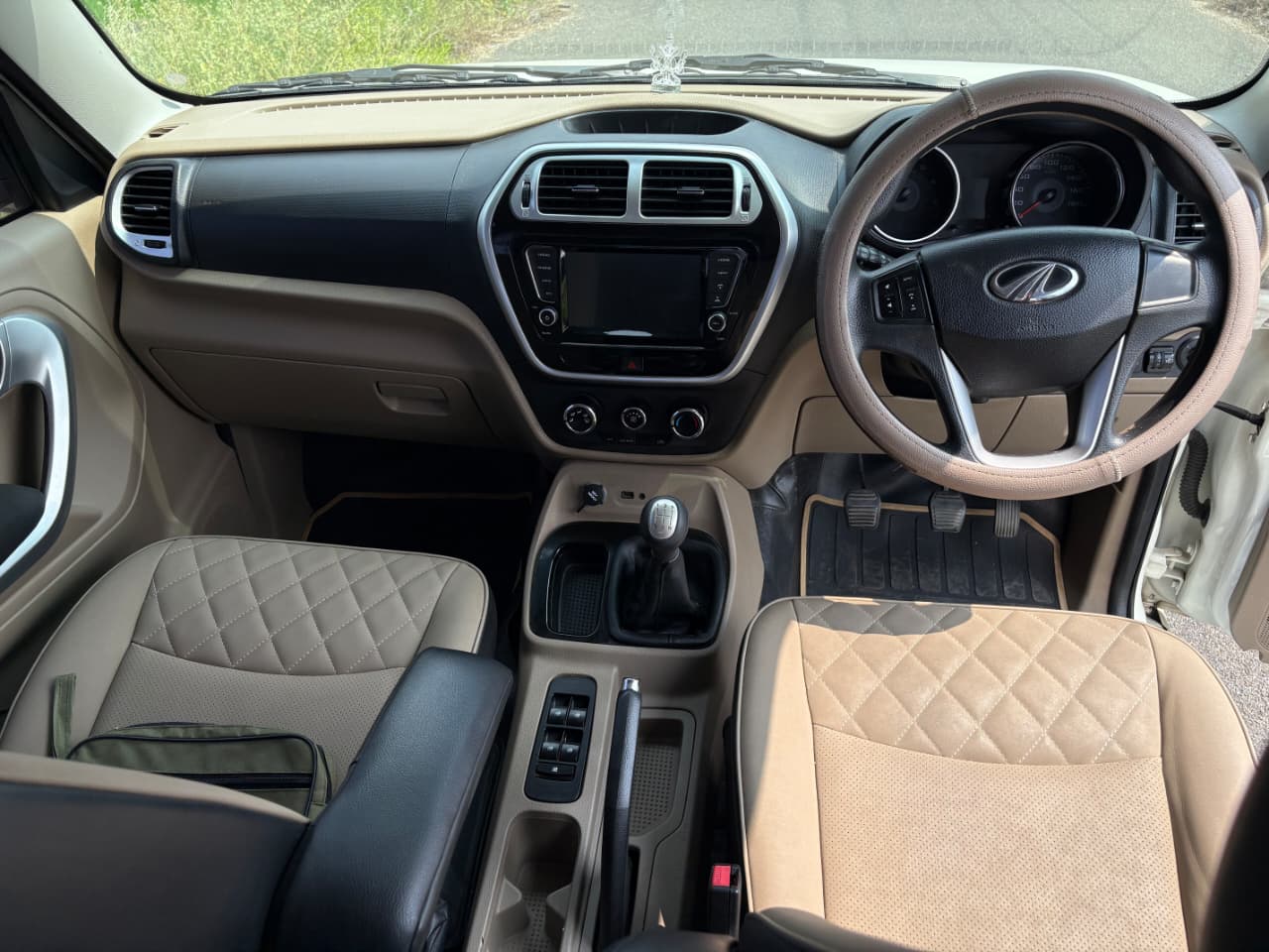 Mahindra TUV300