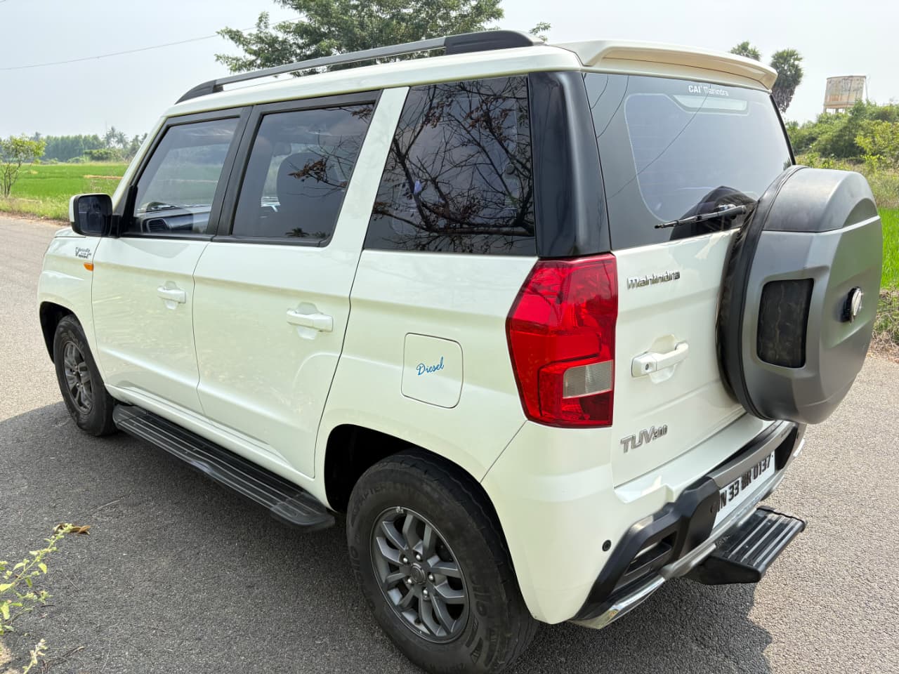 Mahindra TUV300 - Image 8