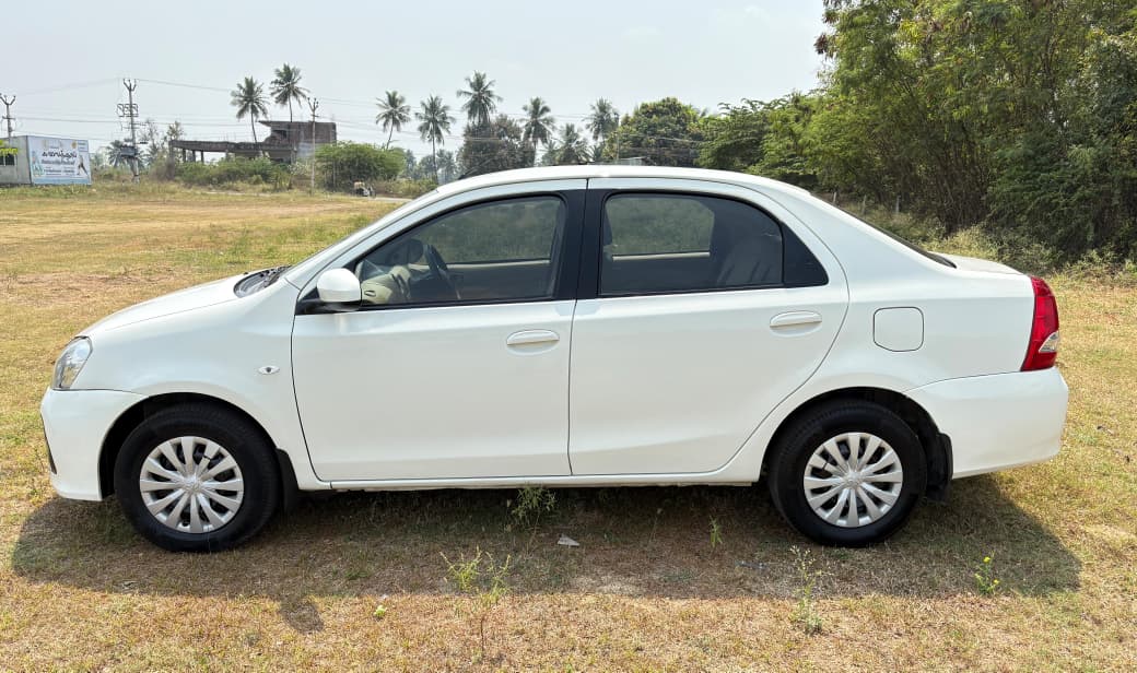 Toyota Etios - Image 4