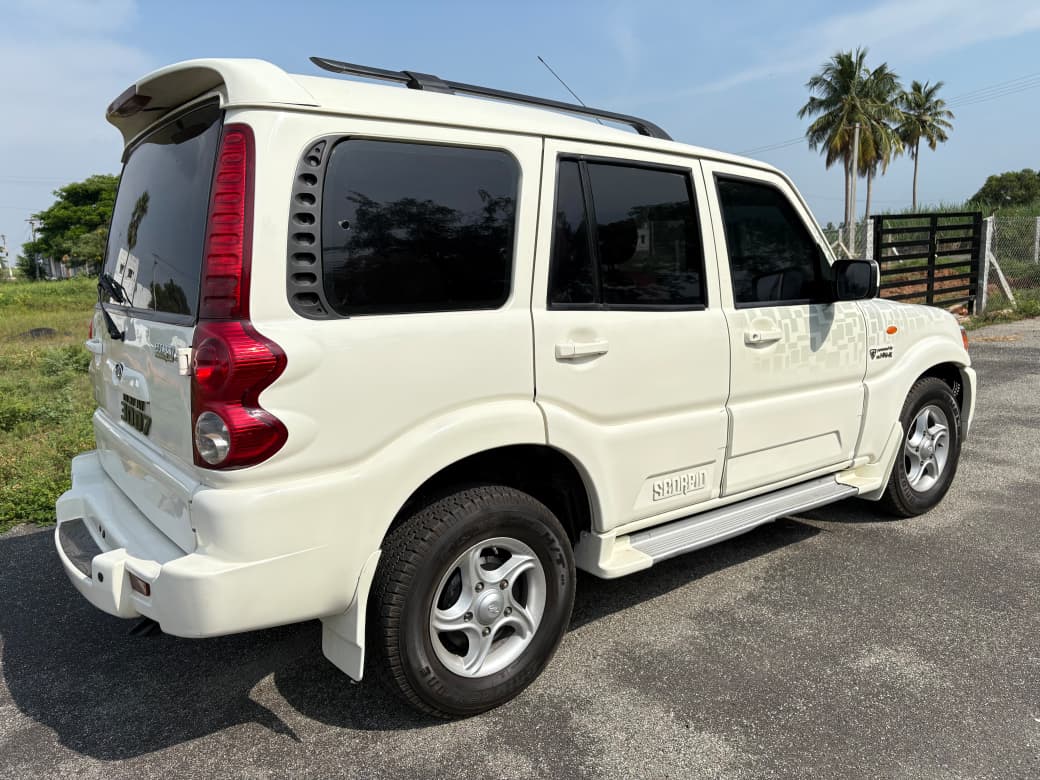 Mahindra Scorpio - Image 8