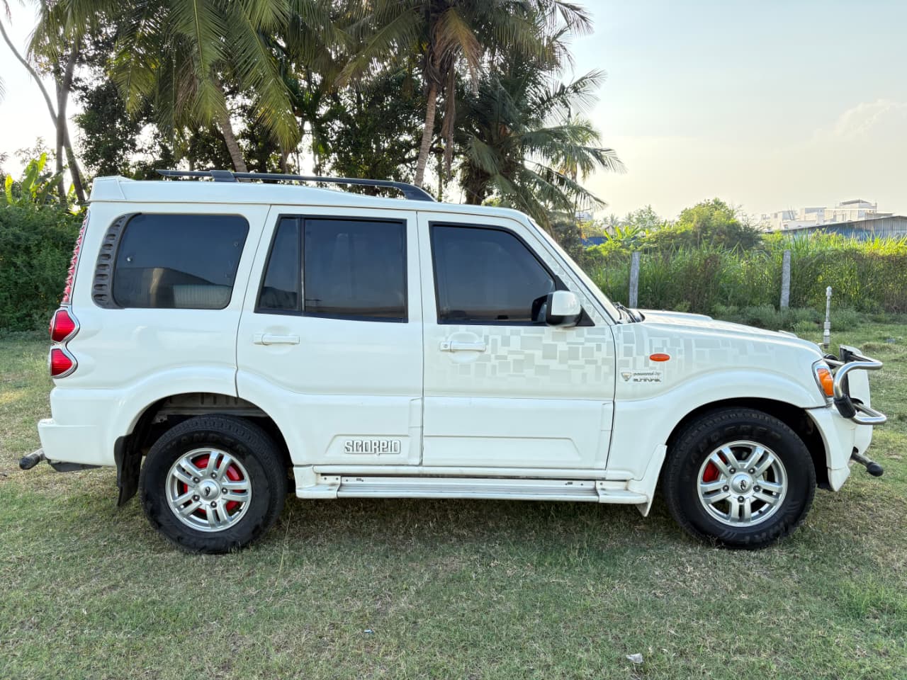 Mahindra Scorpio - Image 2