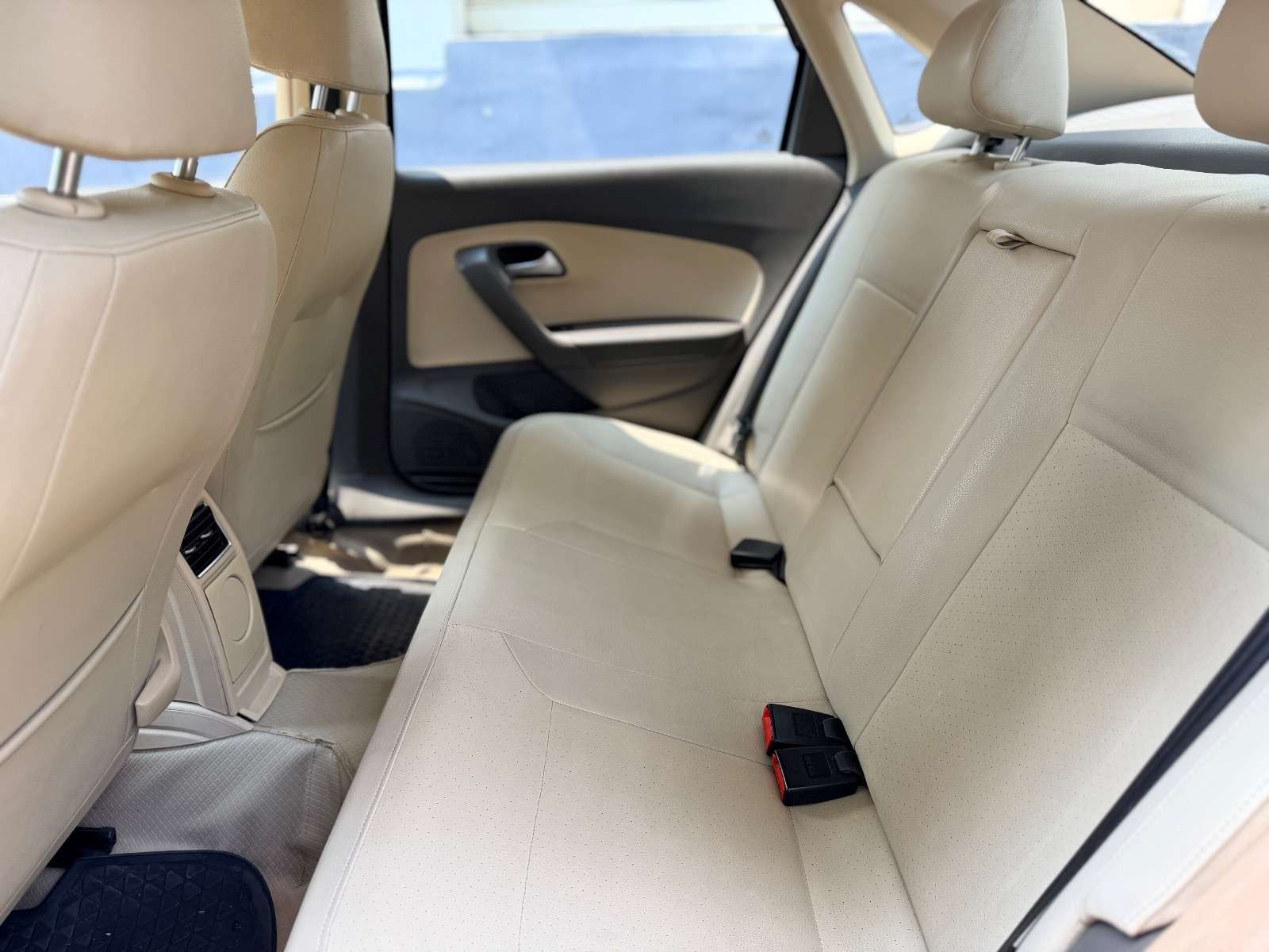 Volkswagen Vento - Image 3