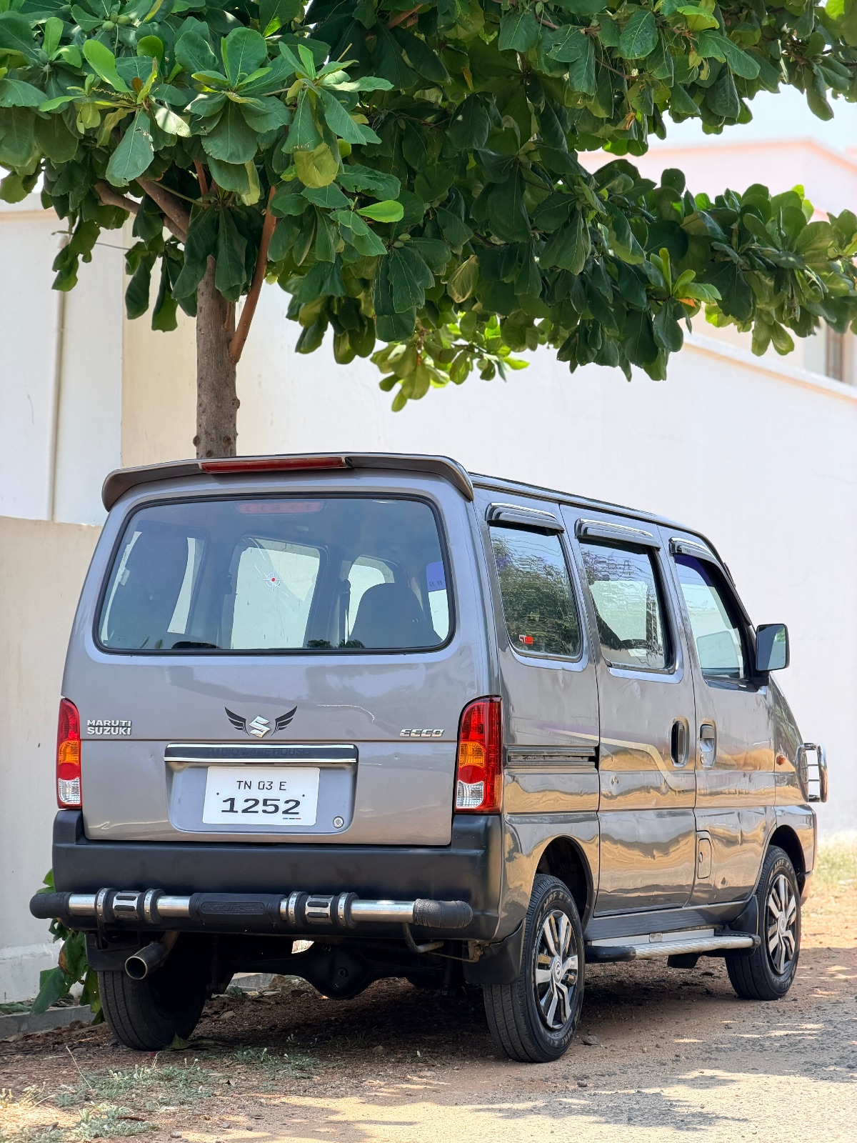 Maruti Suzuki Eeco - Image 2