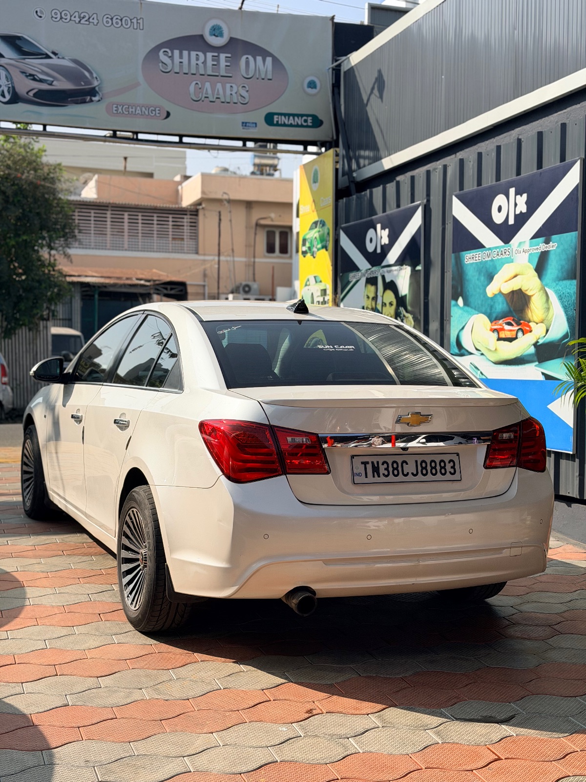 Chevrolet Cruze - Image 7