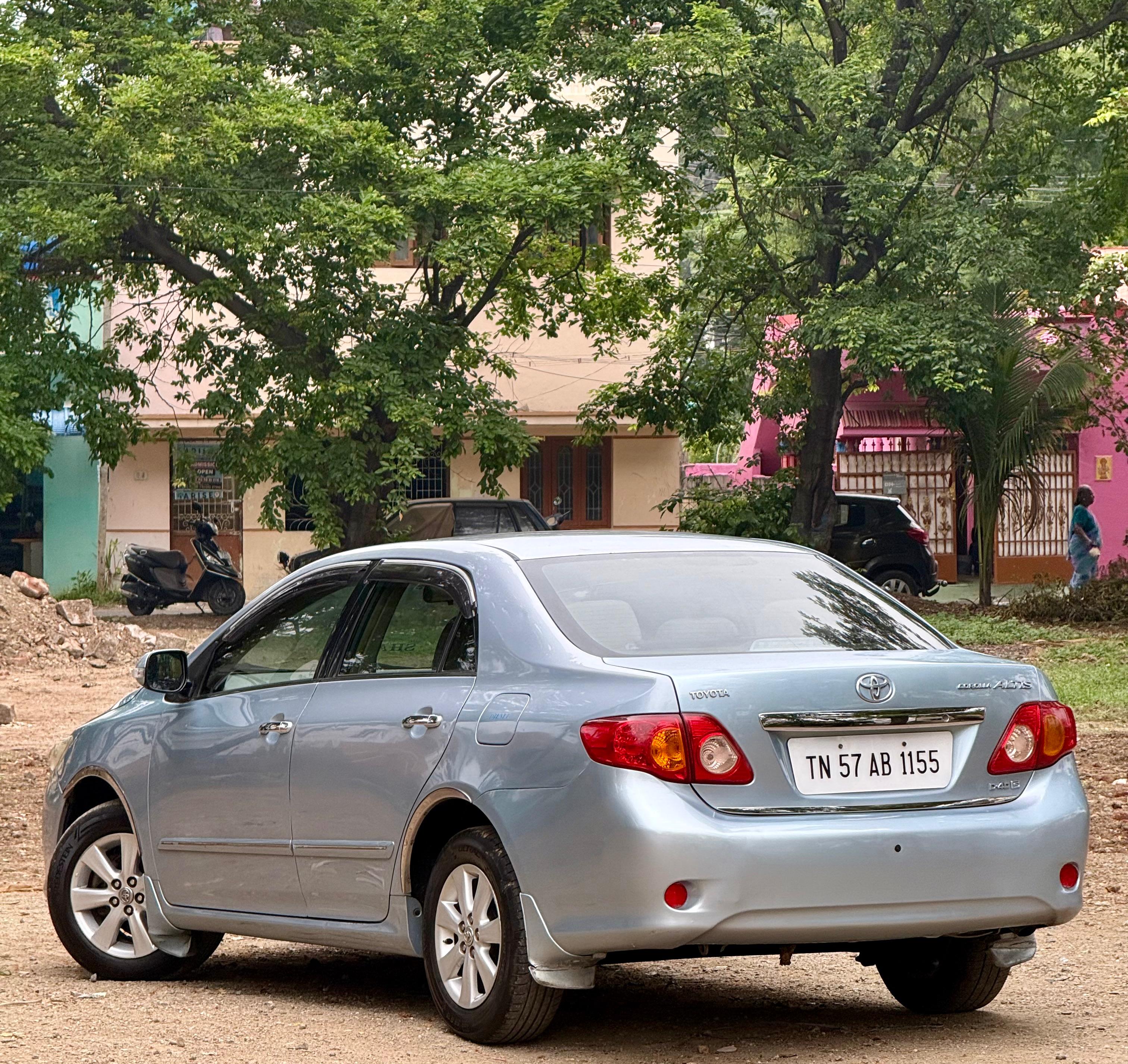Toyota Corolla Altis - Image 9