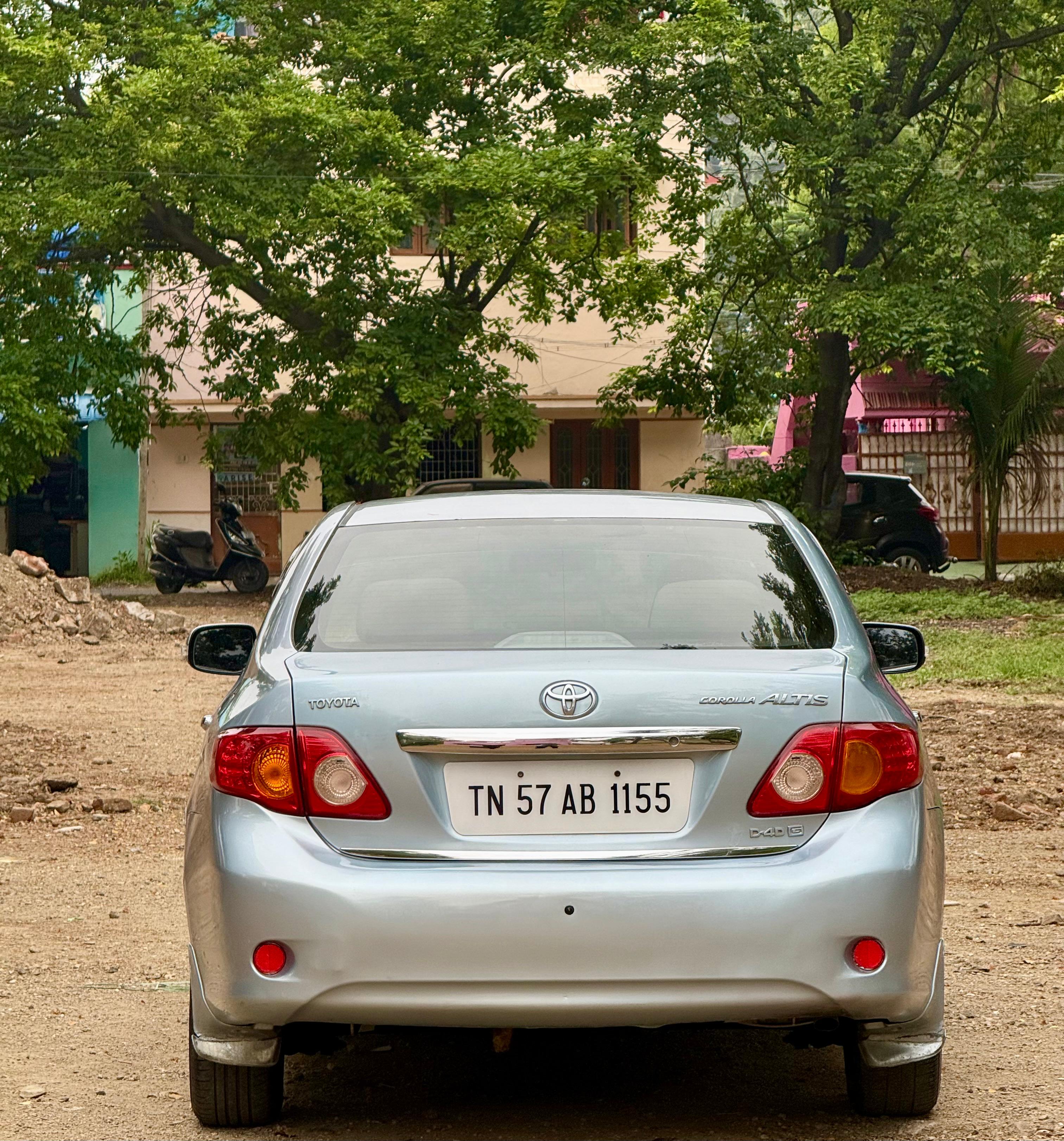 Toyota Corolla Altis - Image 4