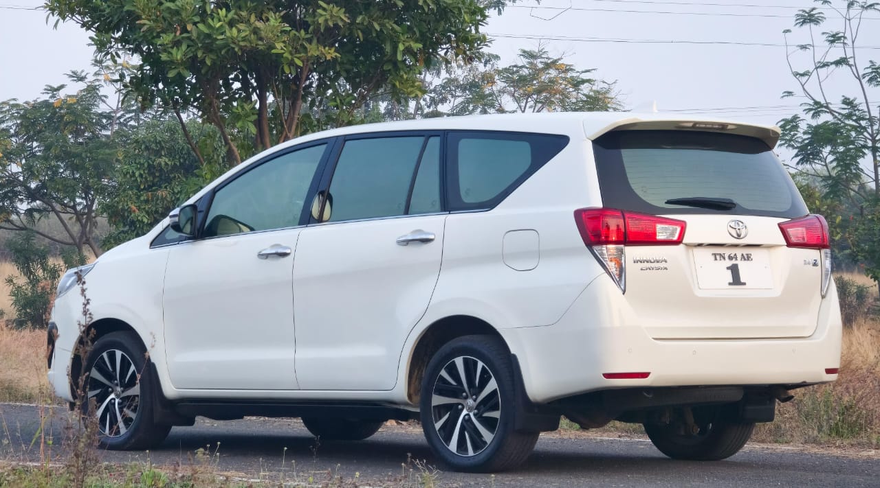 Toyota Innova Crysta - Image 3