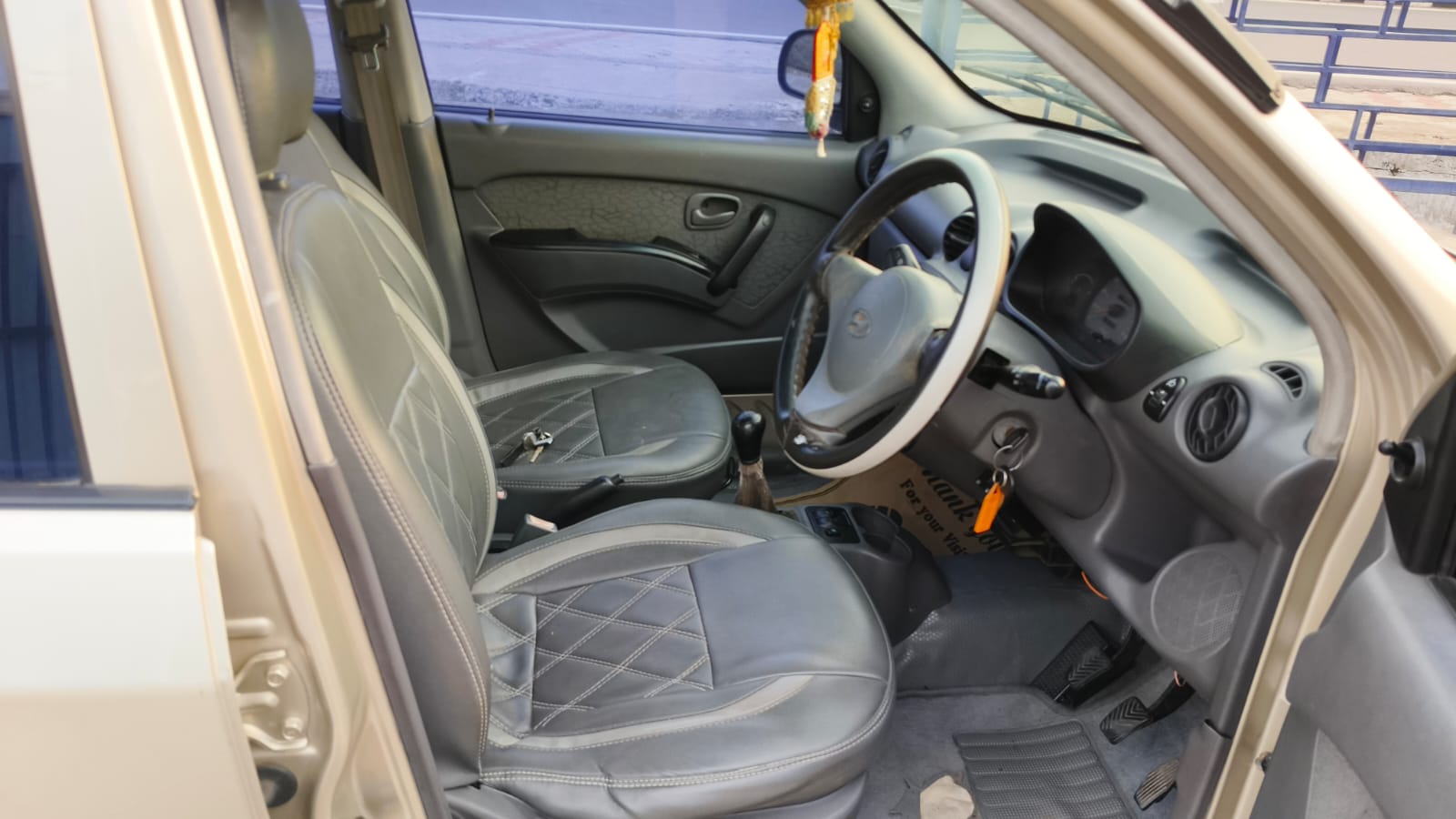 Hyundai Santro Xing - Image 6
