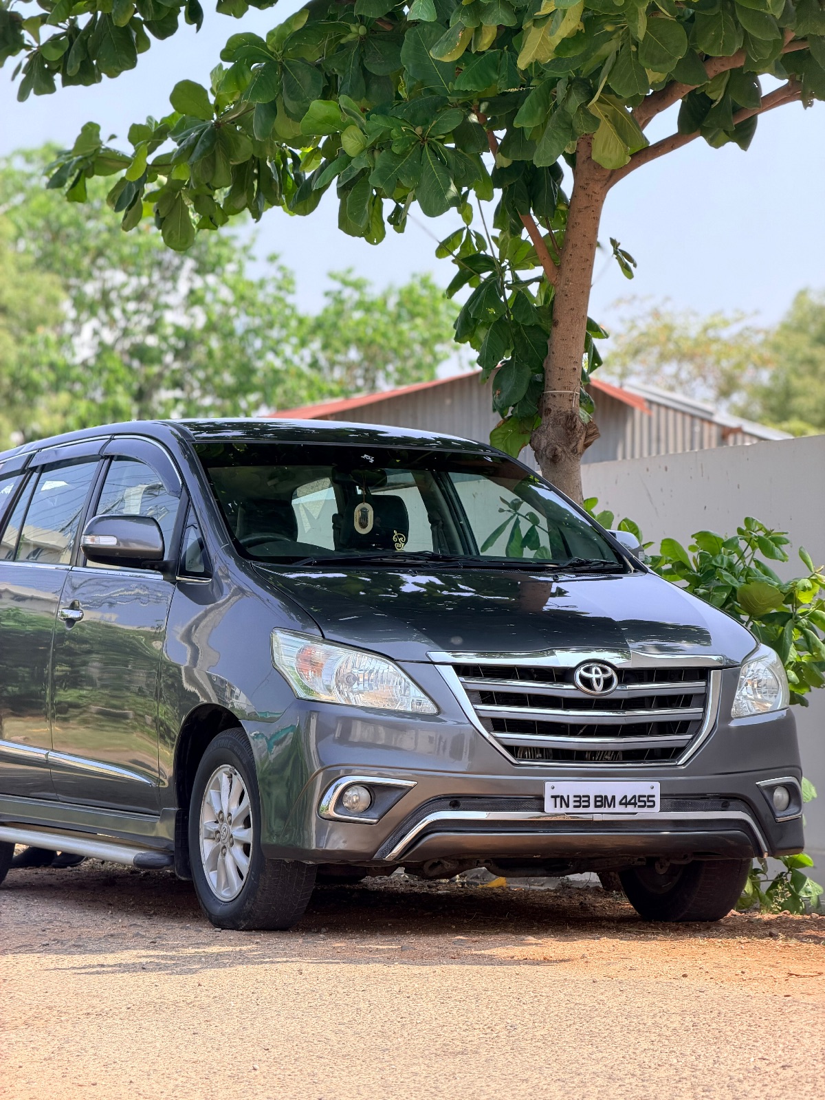 Toyota Innova - Image 9