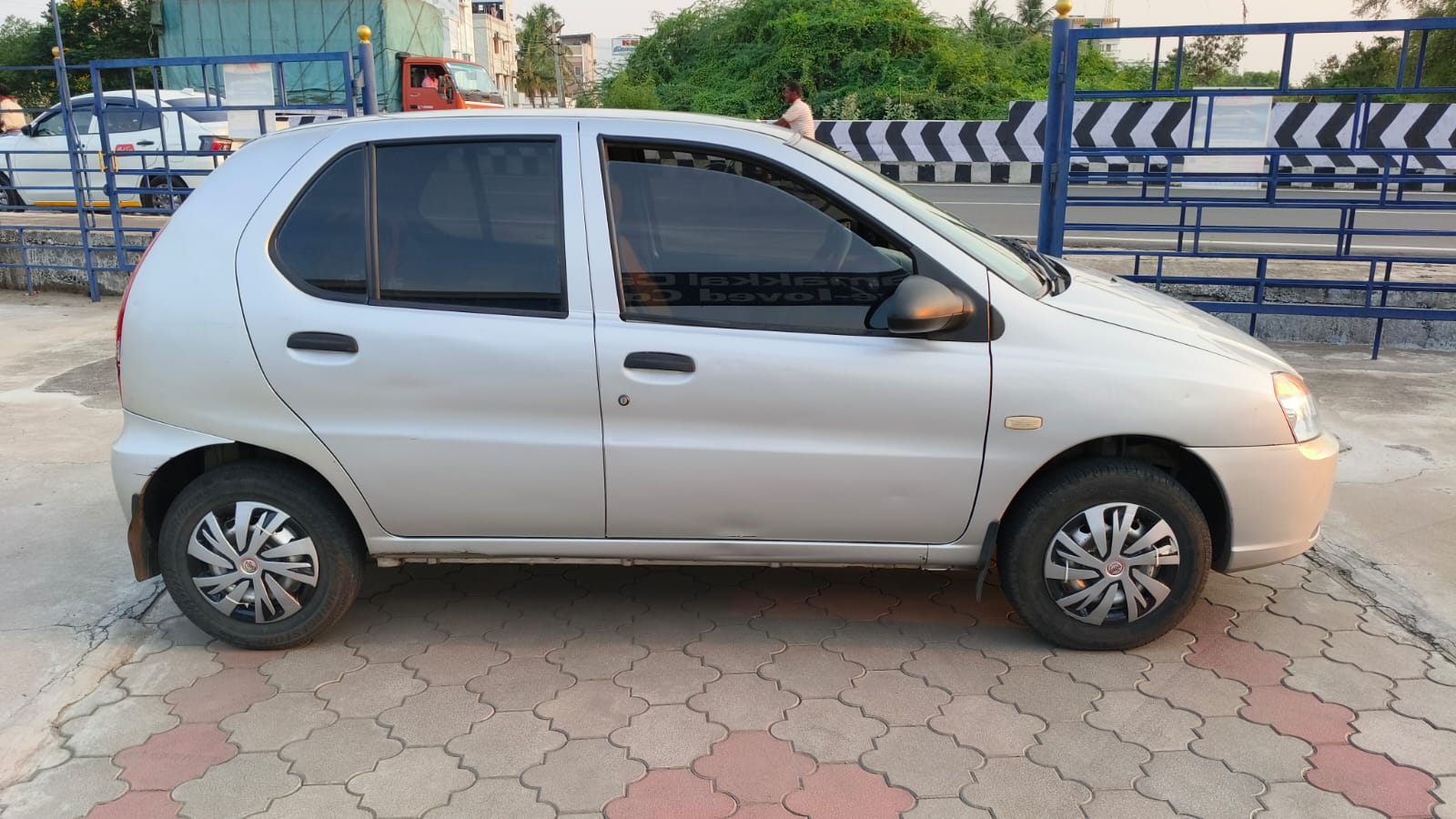 Tata Indica - Image 5