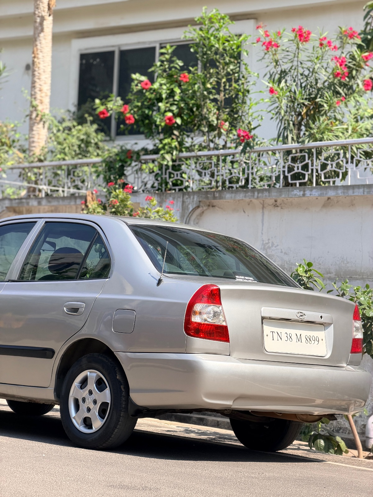 Hyundai Accent - Image 5