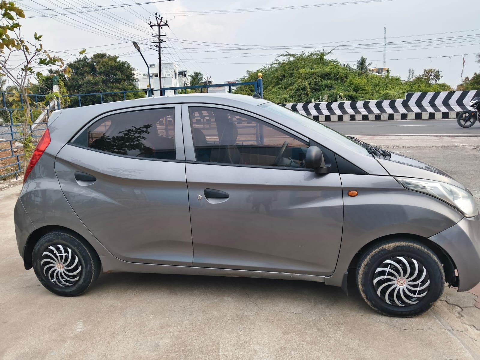 Hyundai Eon