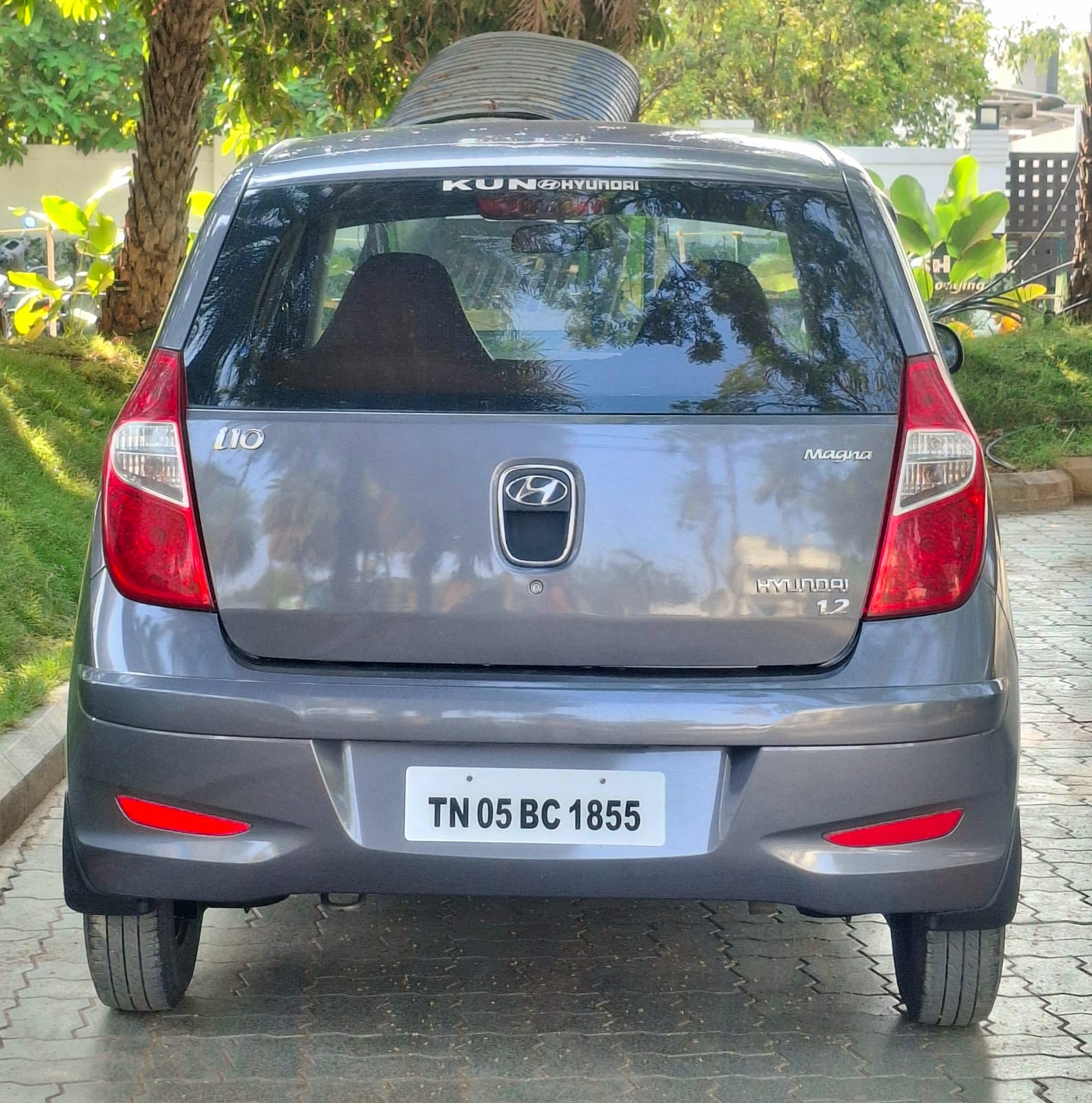 Hyundai i10 - Image 2
