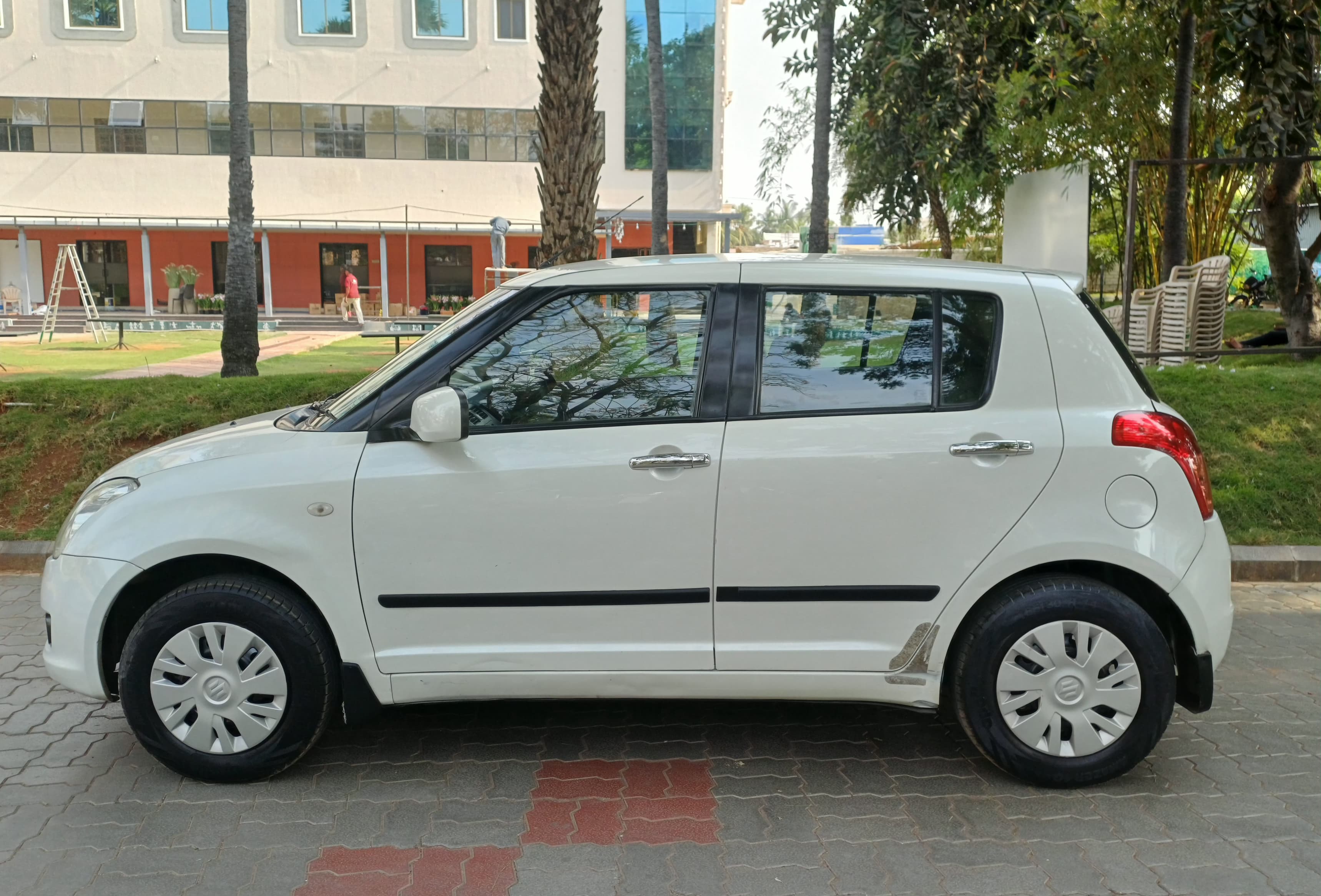 Maruti Suzuki Swift - Image 3