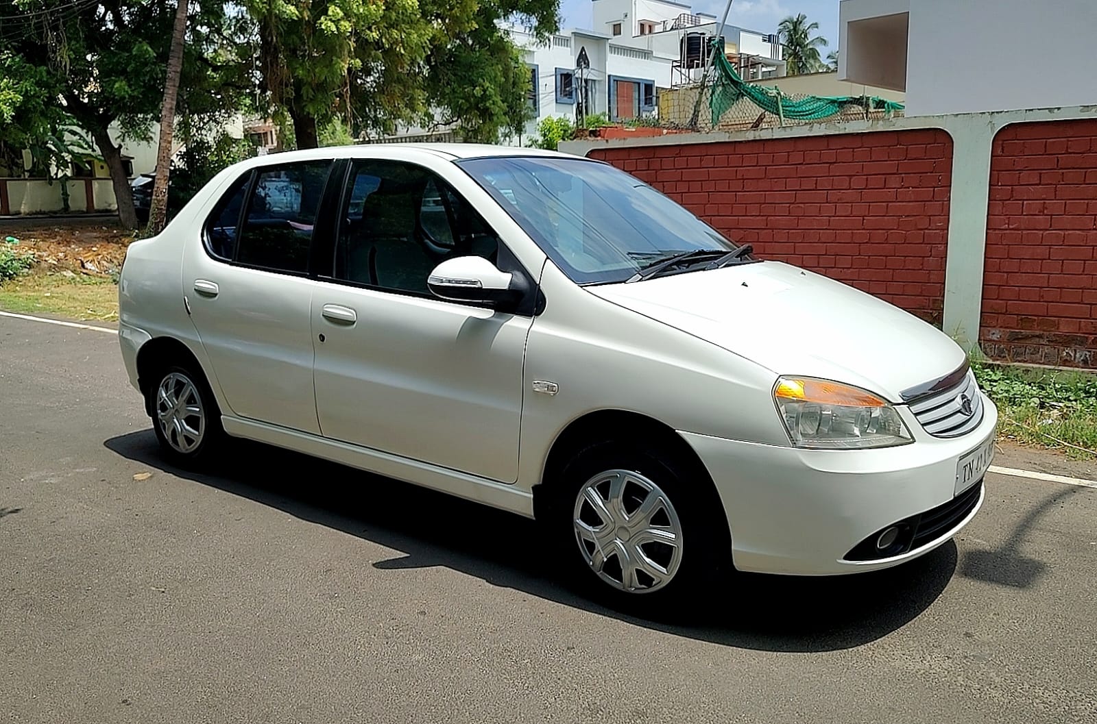 Tata Indigo - Image 2