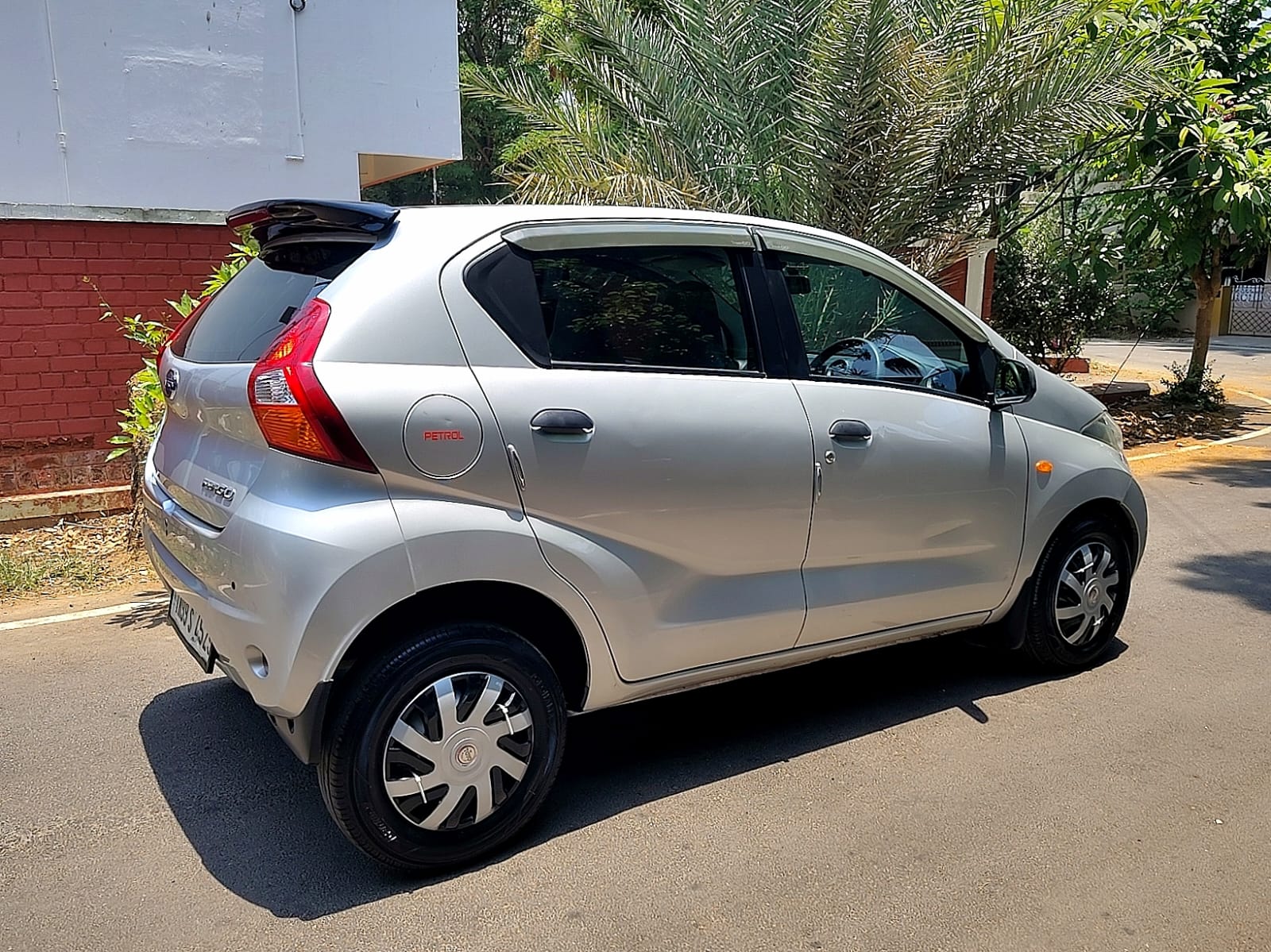 DatSun Redi Go - Image 2