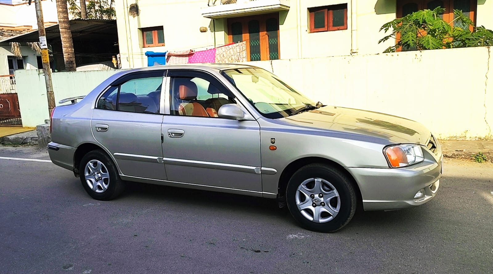 Hyundai Accent - Image 5