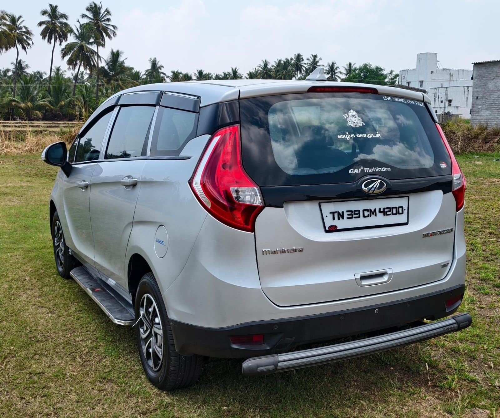 Mahindra Marazzo - Image 9