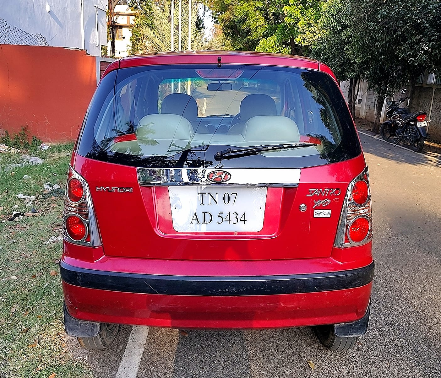 Hyundai Santro Xing - Image 3