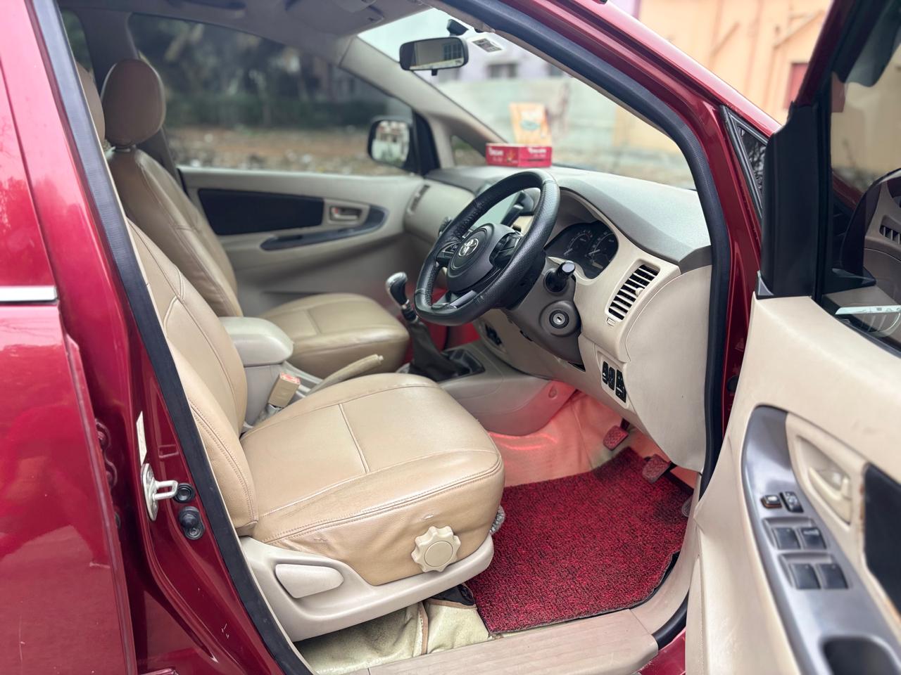 Toyota Innova - Image 6