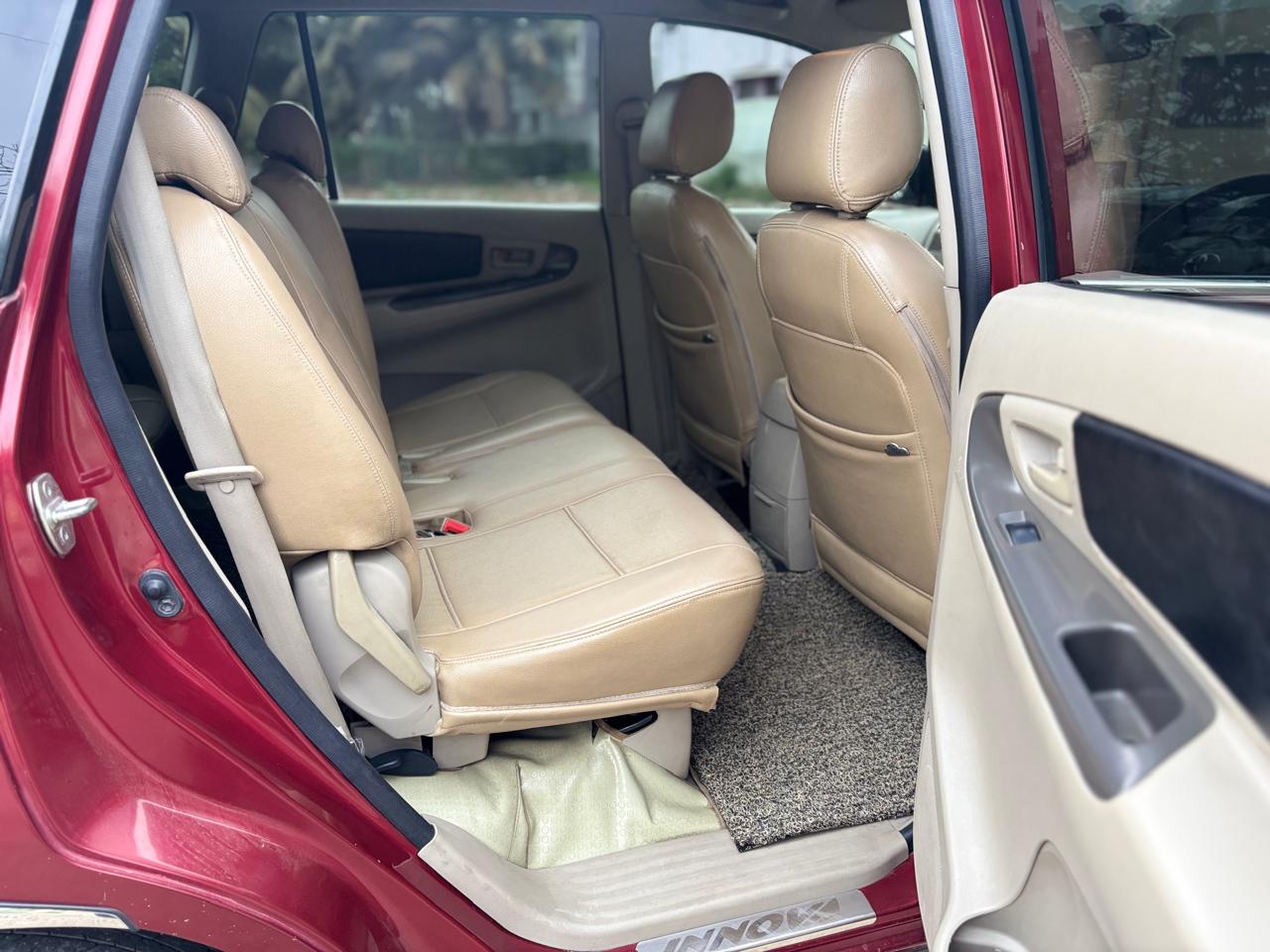 Toyota Innova - Image 5