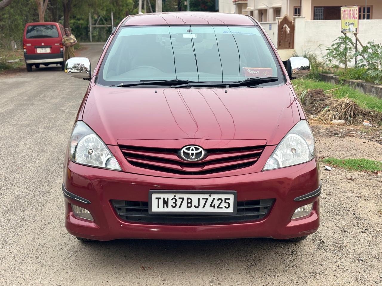 Toyota Innova - Image 3