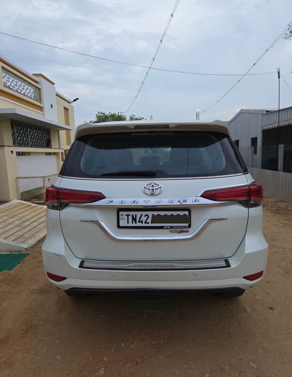 Toyota Fortuner - Image 2