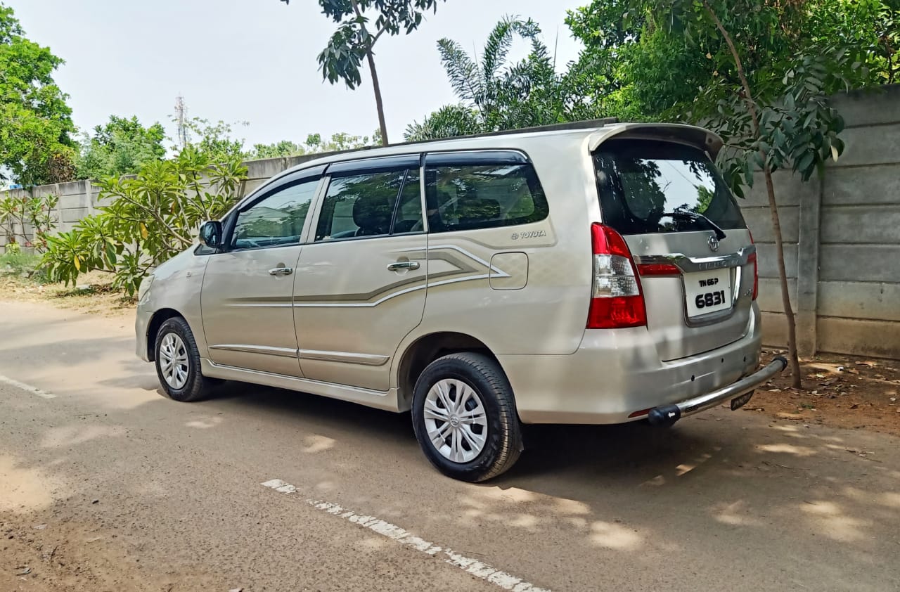 Toyota Innova - Image 4
