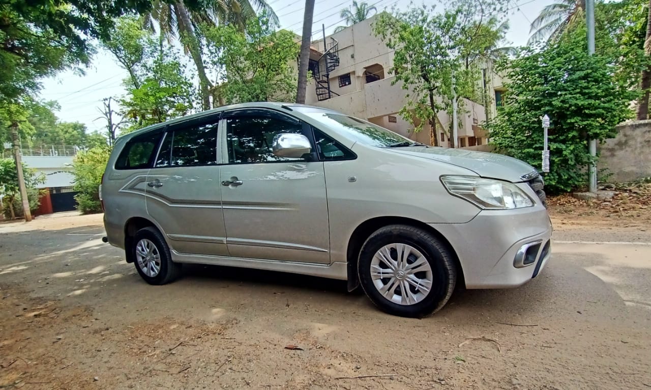 Toyota Innova - Image 7