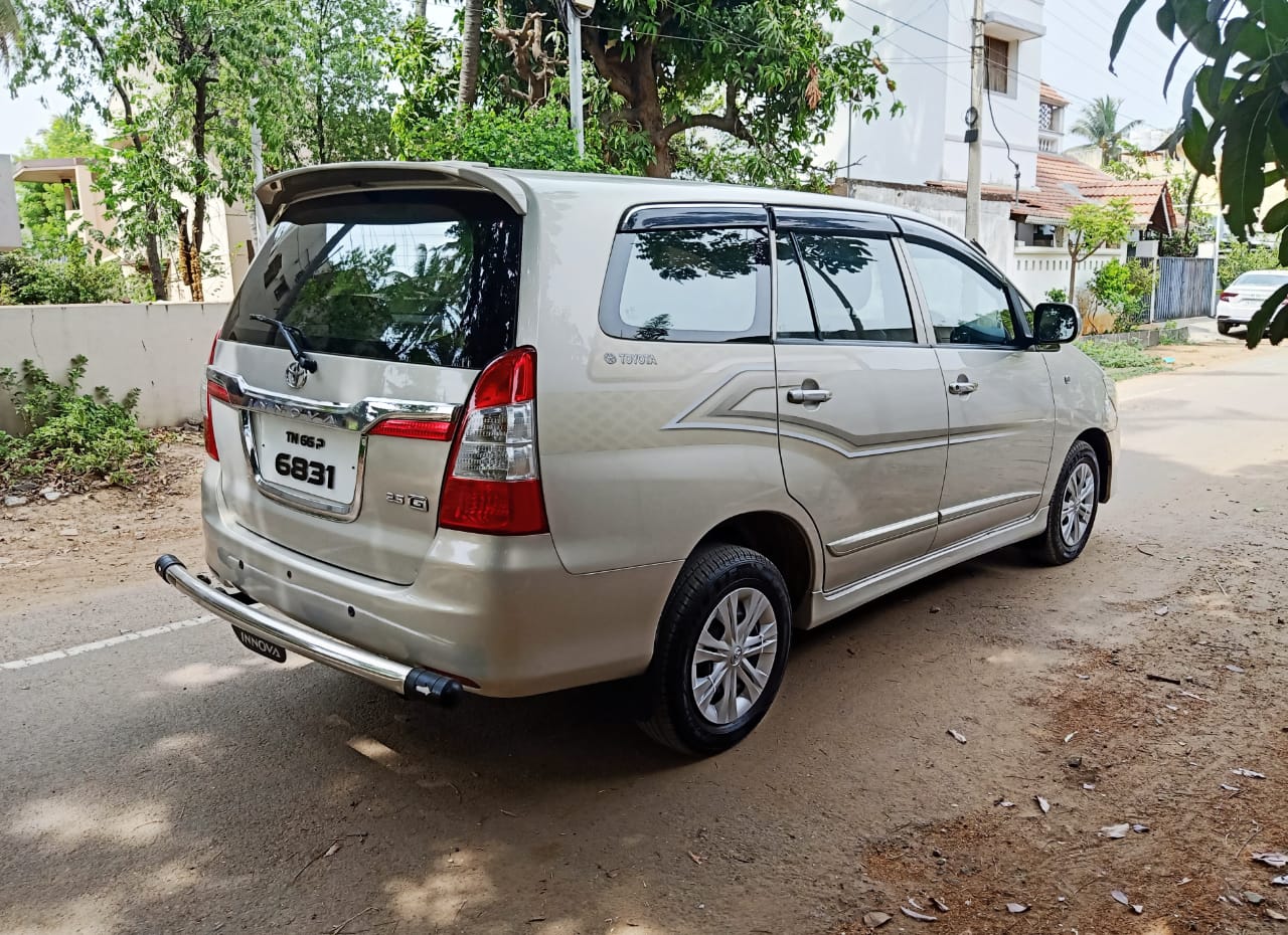 Toyota Innova - Image 5