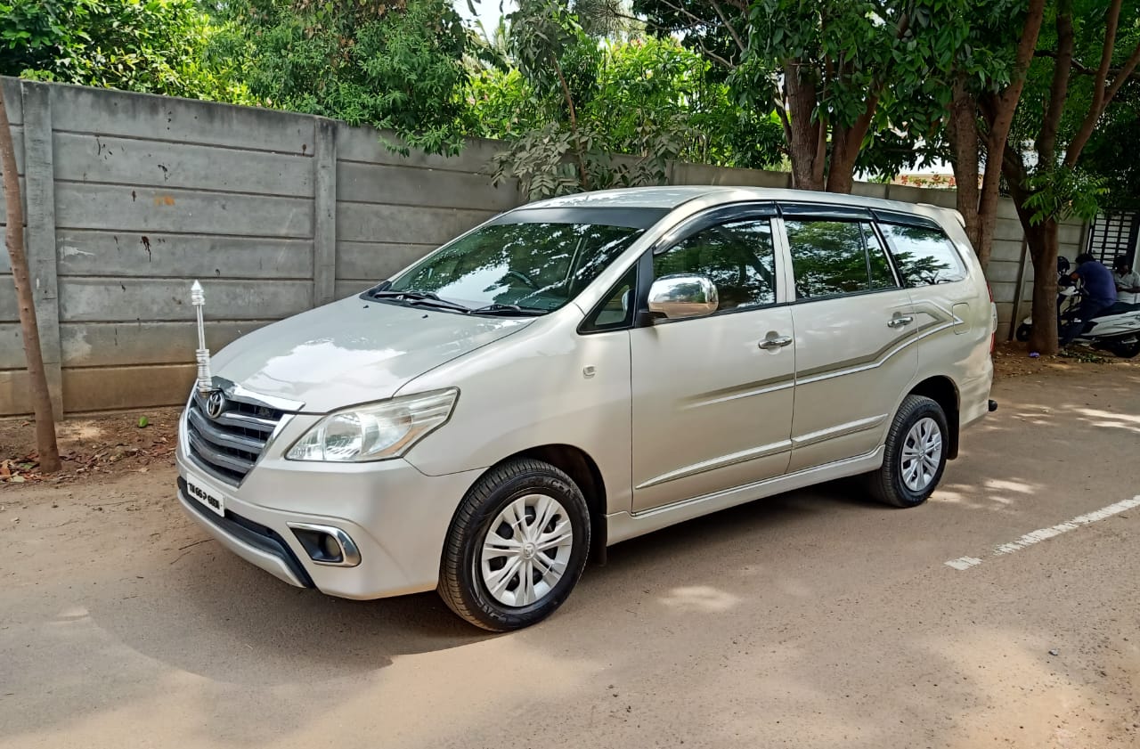 Toyota Innova - Image 6