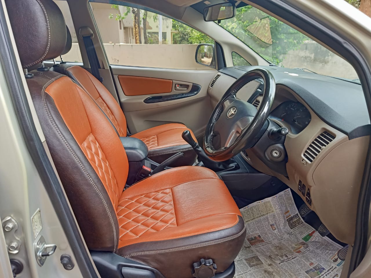 Toyota Innova - Image 2