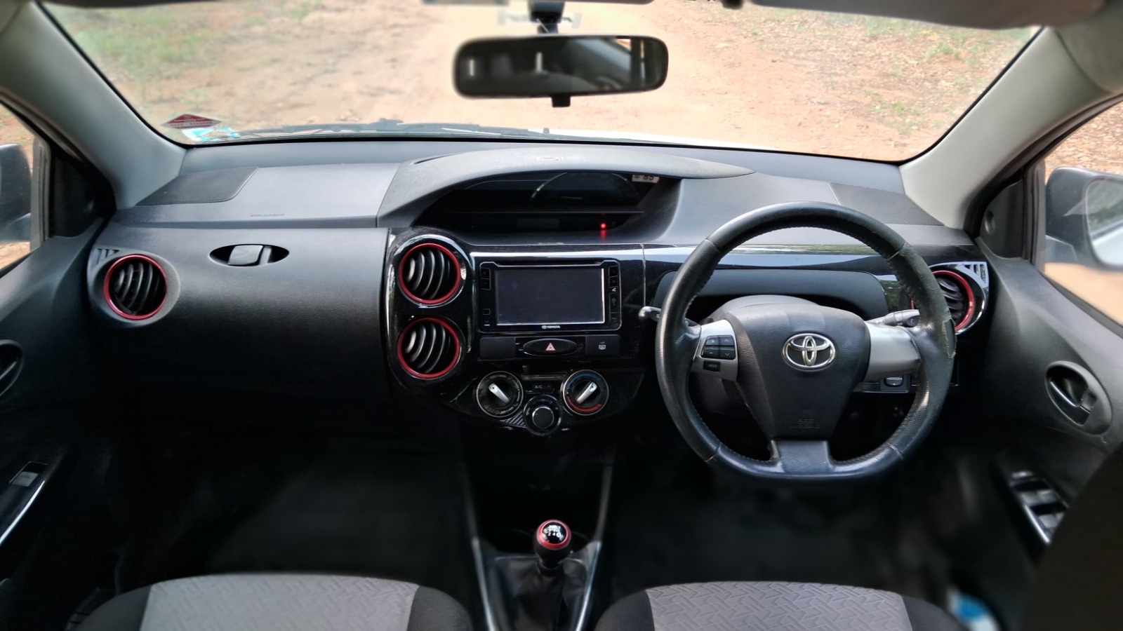 Toyota Etios Liva - Image 6