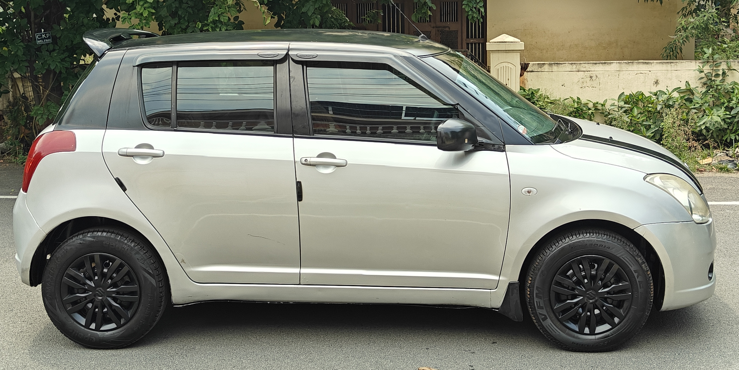 Maruti Suzuki Swift - Image 2