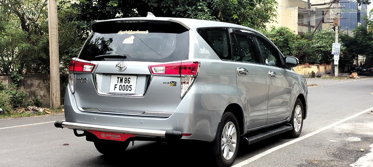 Toyota Innova Crysta - Image 4